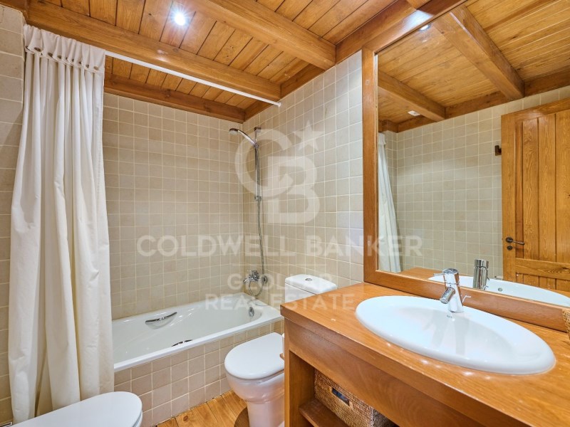 Isòvol, Catalonia, ES, 4 Bedrooms Bedrooms, ,4 BathroomsBathrooms,Residential,For Sale,1578046