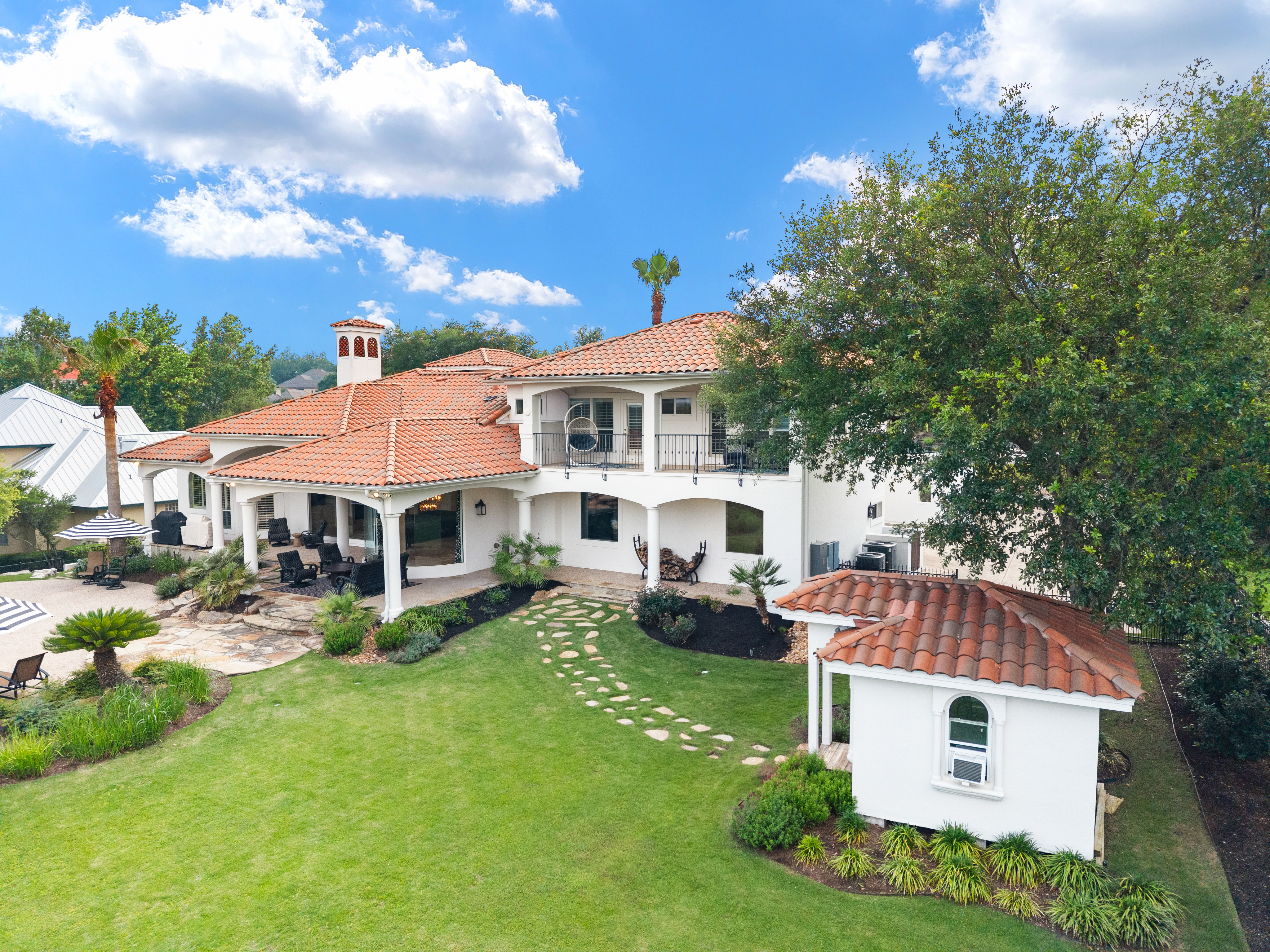  Elevated Dominion Living in Vineyard Estates - 物件實景