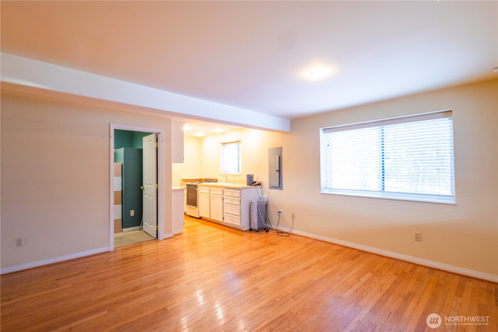 Roslyn, Washington, 98941, United States, 2 Bedrooms Bedrooms, ,2 BathroomsBathrooms,Residential,For Sale,2009097