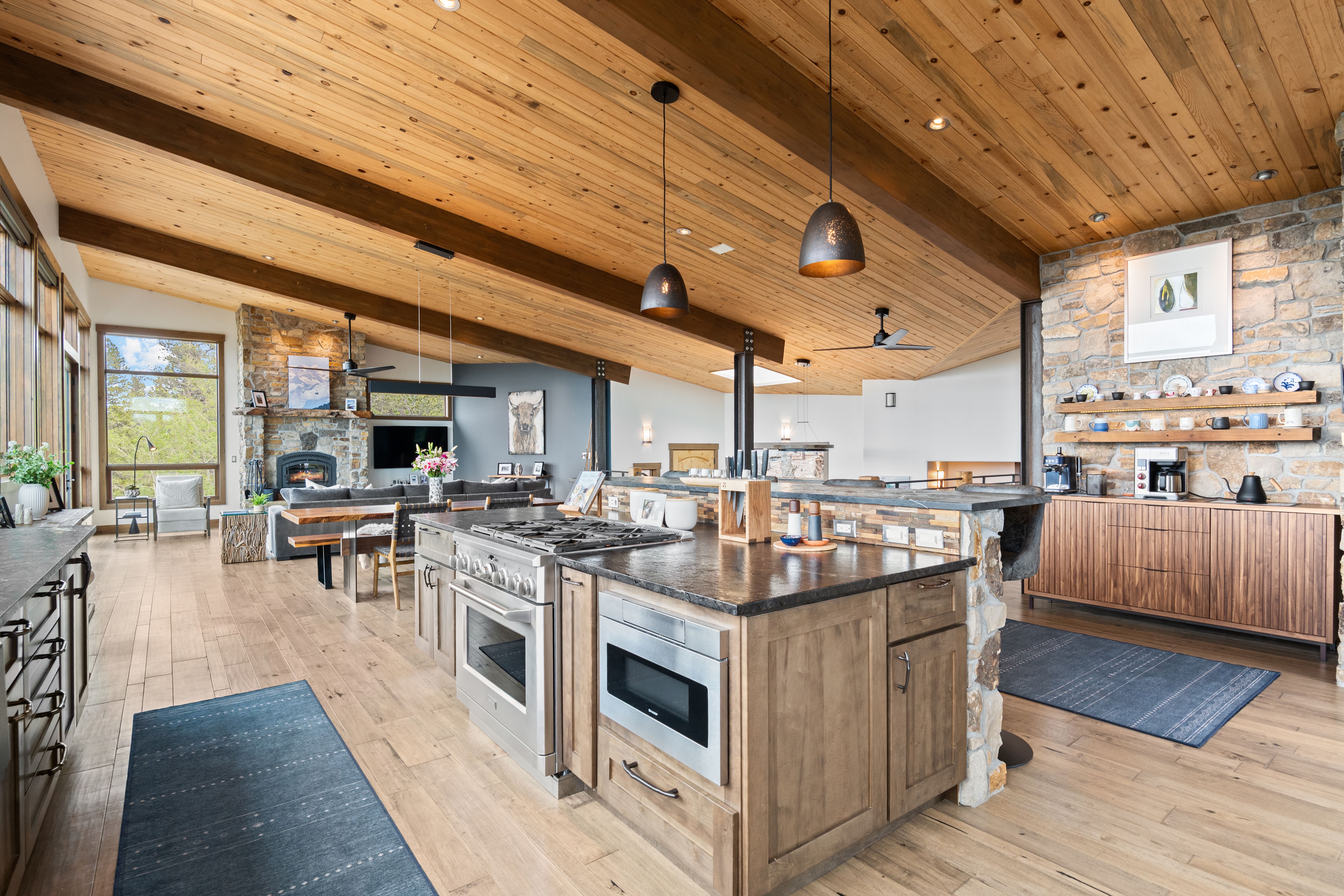  Custom Retreat with Unobstructed Views - 物件實景