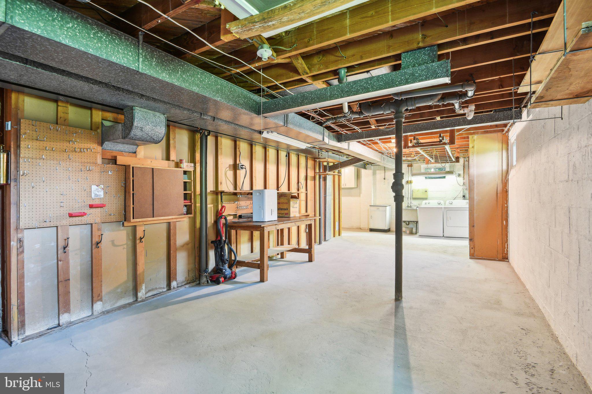 Silver Spring, Maryland, 20906, United States, 3 Bedrooms Bedrooms, ,2 BathroomsBathrooms,Residential,For Sale,1916566