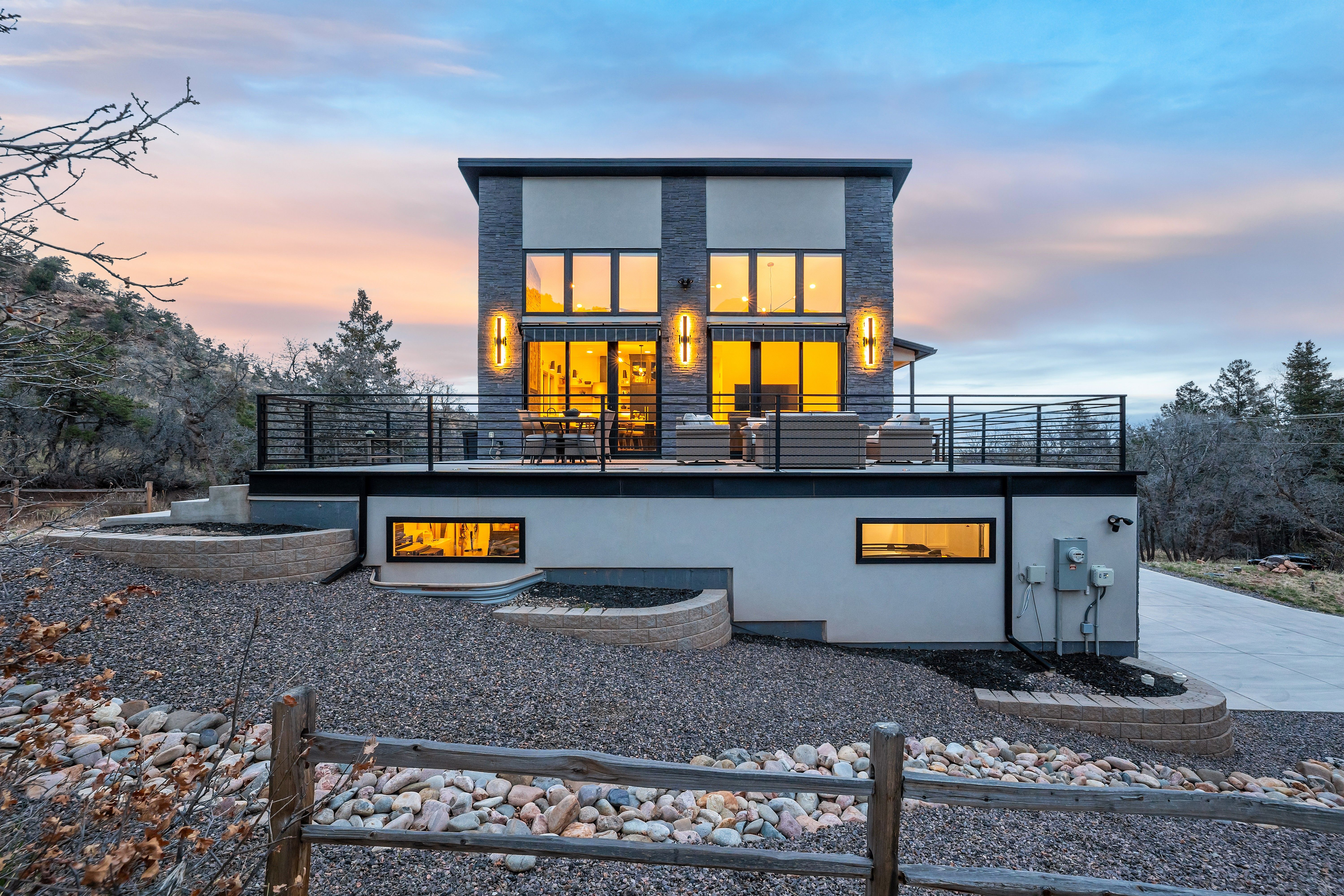  Modern Mountain Retreat with Panoramic Views & Trail Access - 物件實景