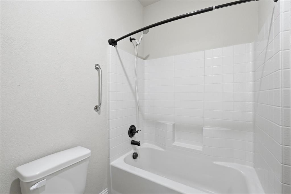 Sanger, Texas, 76266, United States, 4 Bedrooms Bedrooms, ,3 BathroomsBathrooms,Residential,For Sale,2038334