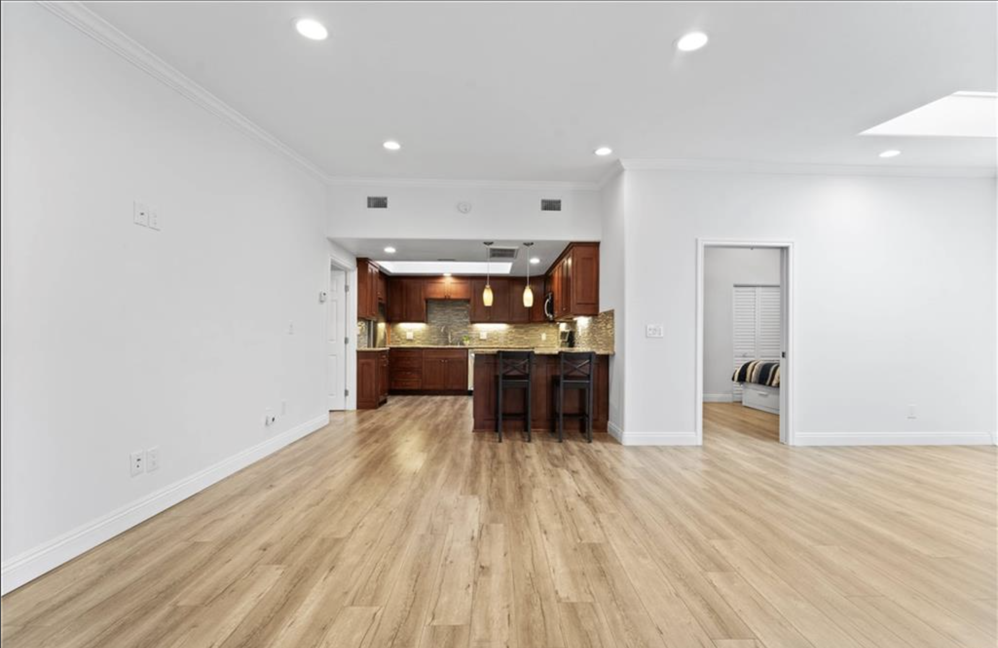 Seal Beach, California, 90740, United States, 2 Bedrooms Bedrooms, ,2 BathroomsBathrooms,Residential,For Sale,1996114