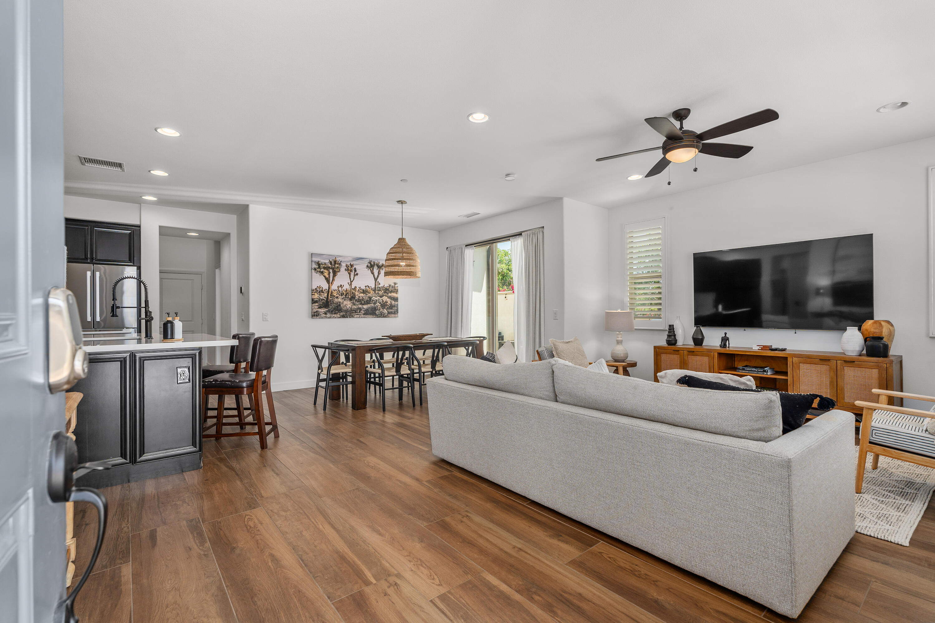 La Quinta, California, 92253, United States, 3 Bedrooms Bedrooms, ,3 BathroomsBathrooms,Residential,For Sale,1940982
