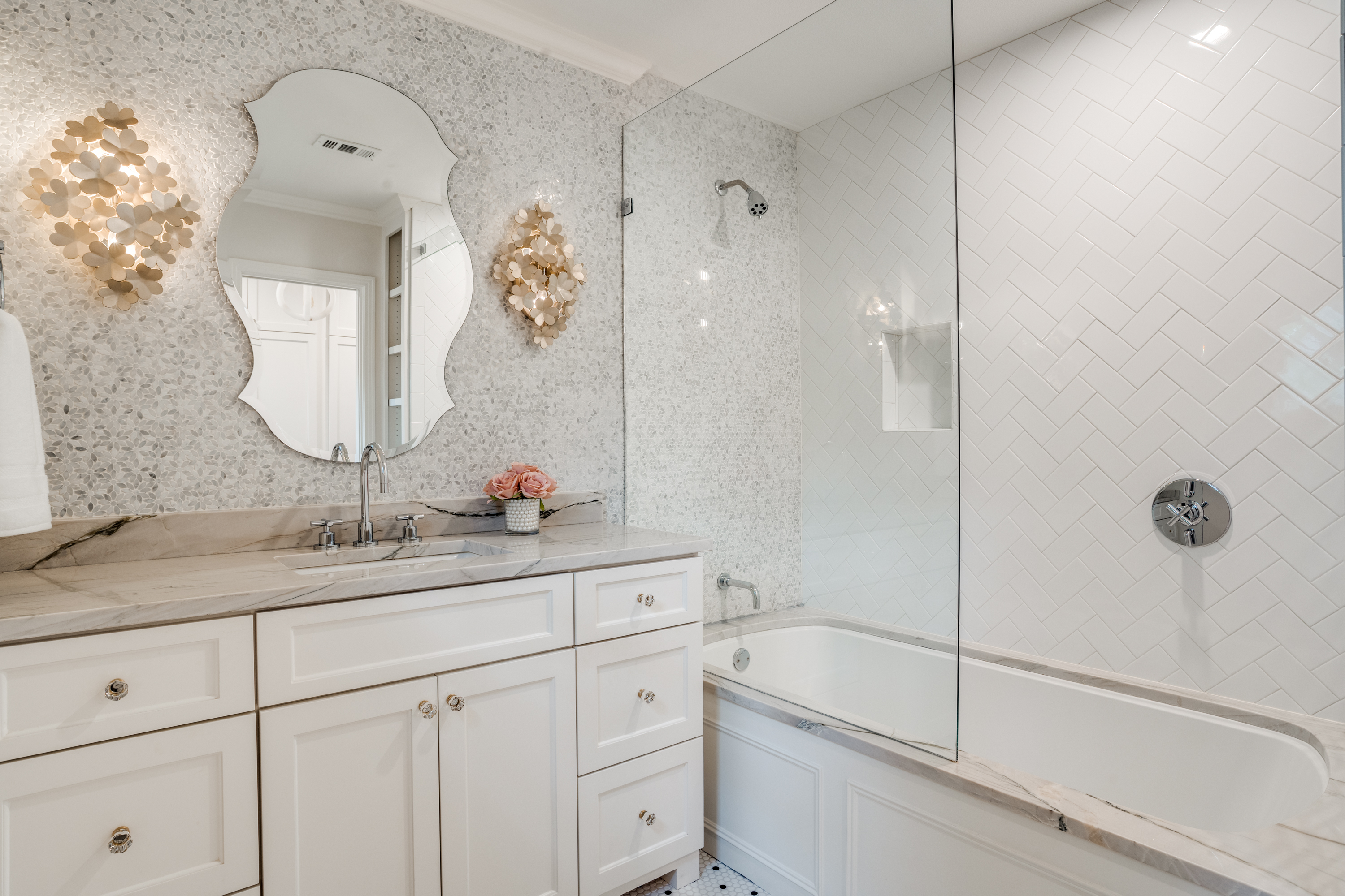  A Modern Tudor Masterpiece in Highland Park’s French Streets - 物件實景