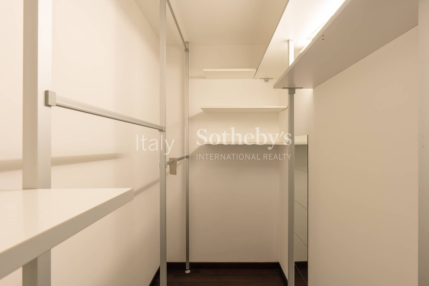  Prestigious modern villa with lake view - 物件實景