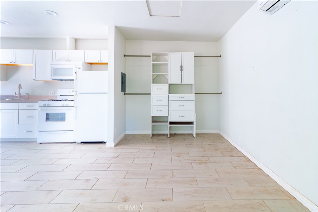 Lancaster, California, 93534, United States, ,Residential,For Sale,1904351