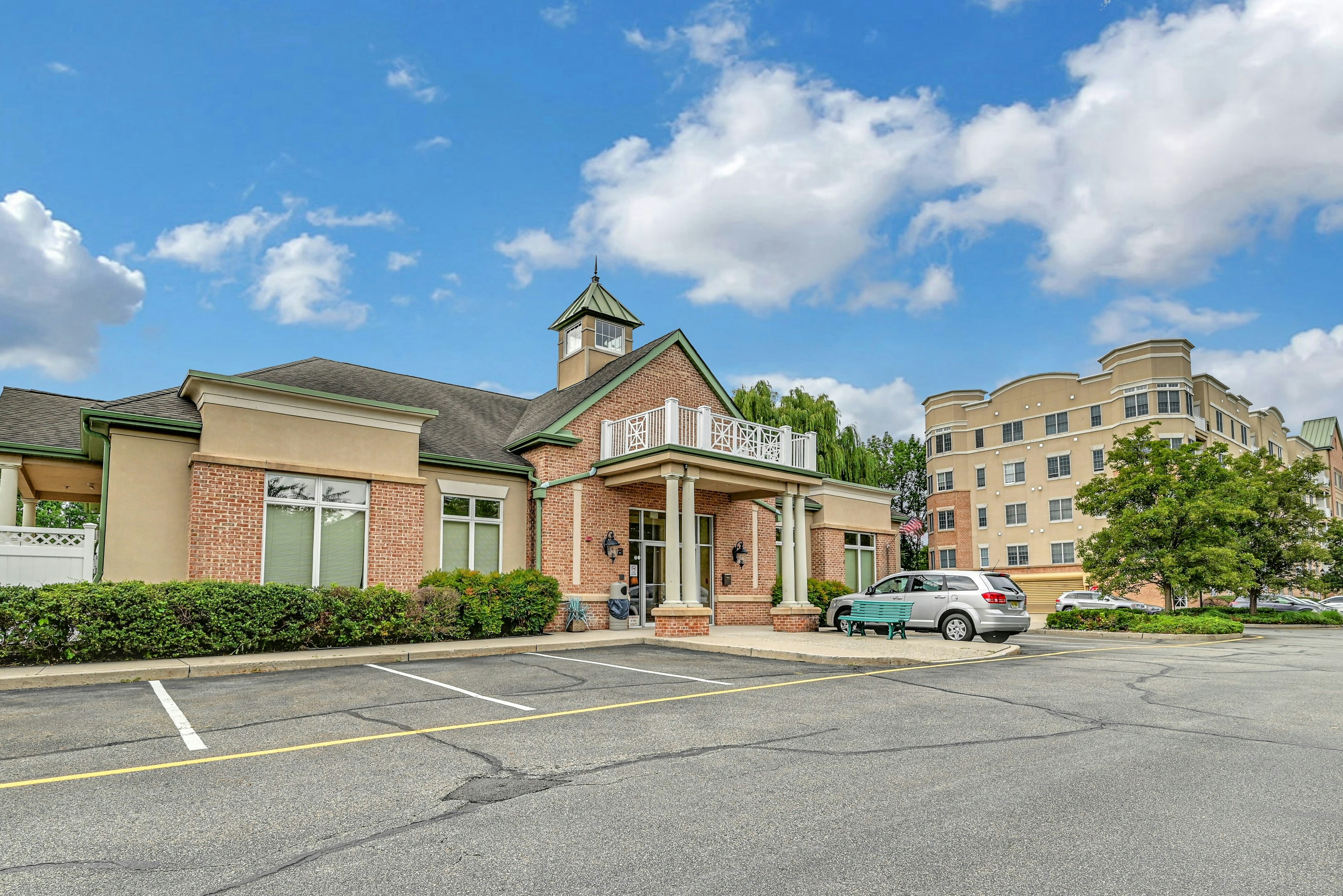  2107 Windsor Park Court, Teaneck, NJ 07666 - 物件實景