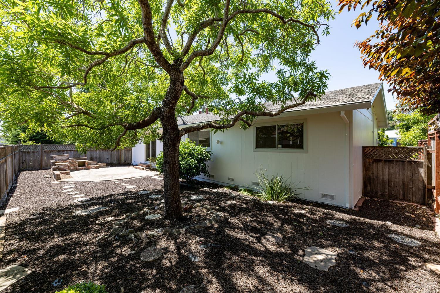 Petaluma, California, 94954, United States, 3 Bedrooms Bedrooms, ,2 BathroomsBathrooms,Residential,For Sale,2047948