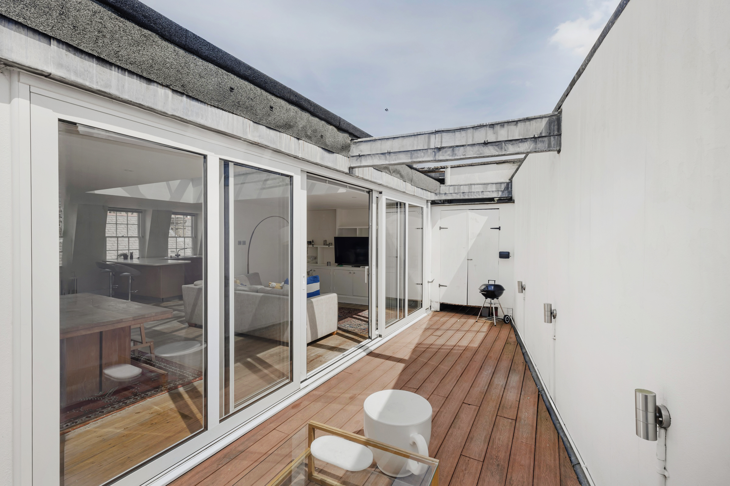  Light-Filled Mews House with South-Facing Terrace in the Heart of Notting Hill - 物件實景