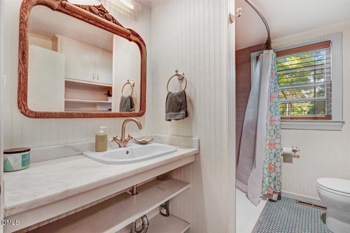 Durham, North Carolina, 27707, United States, 3 Bedrooms Bedrooms, ,2 BathroomsBathrooms,Residential,For Sale,1990361