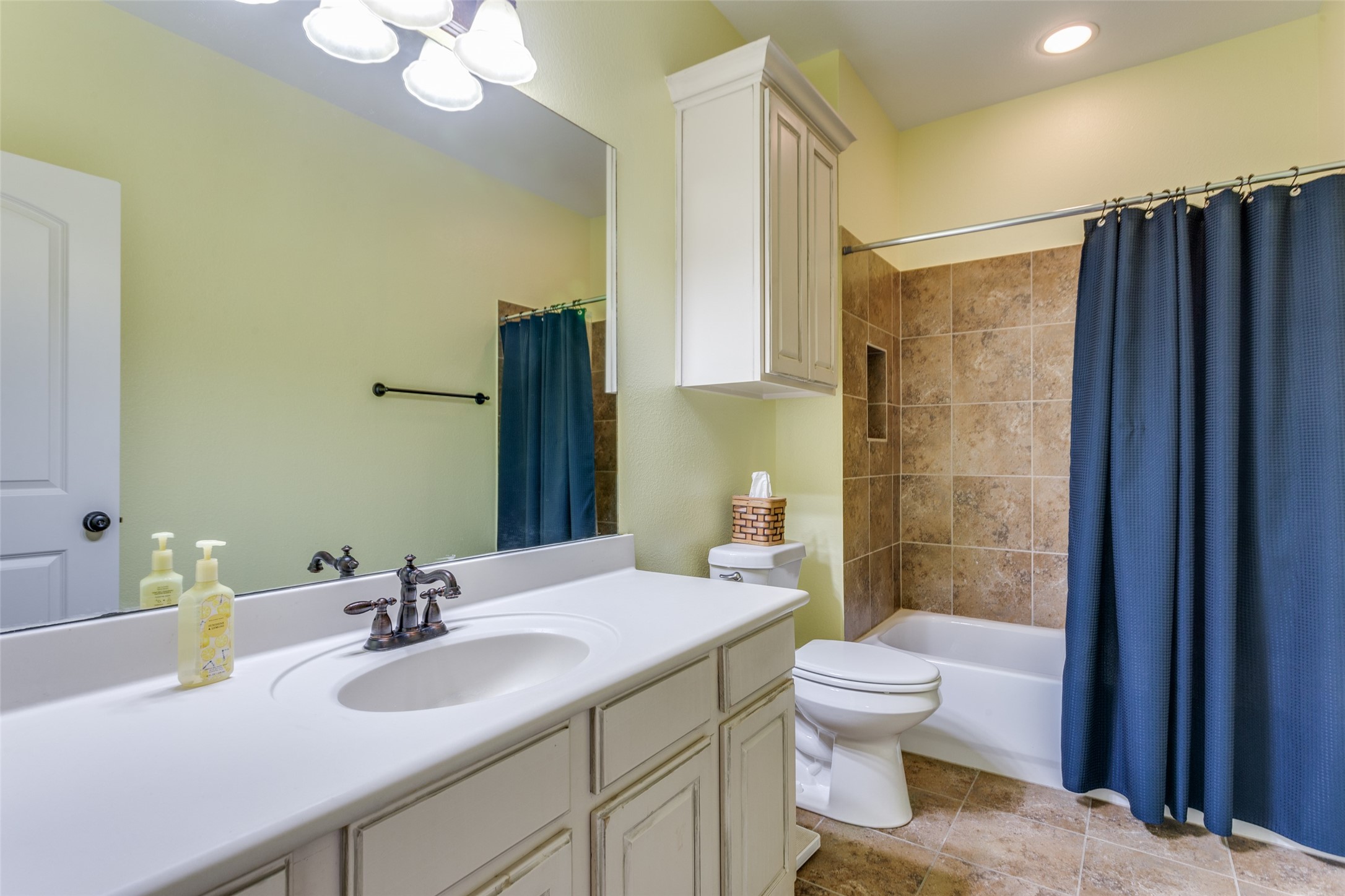 100 Stone Canyon Circle, Fort Worth, Texas, 76108, United States, 4 Bedrooms Bedrooms, ,5 BathroomsBathrooms,Residential,For Sale,100 Stone Canyon Circle,1645920