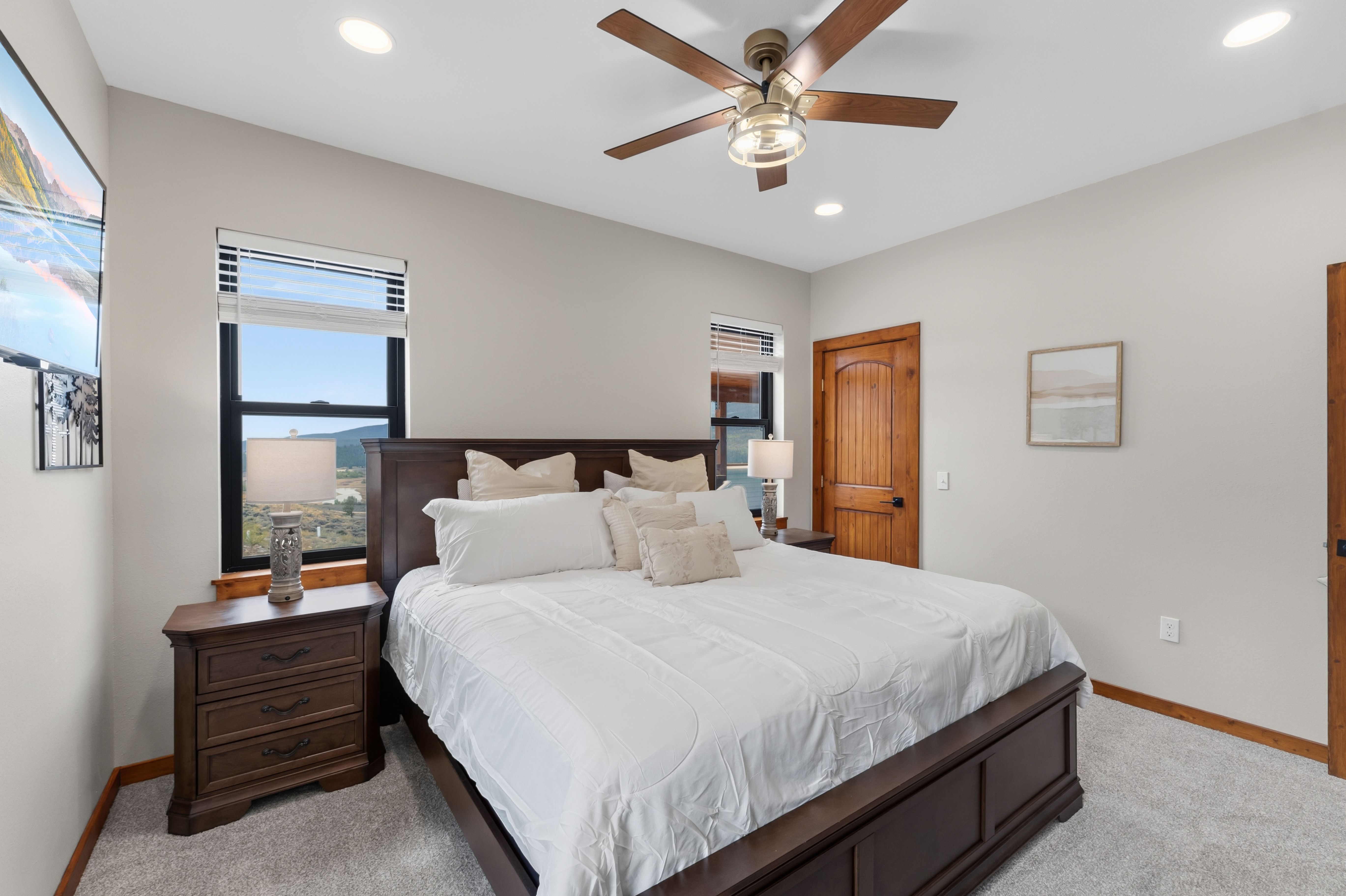  New Construction with Show-Stopping Twin Lakes Views - 物件實景