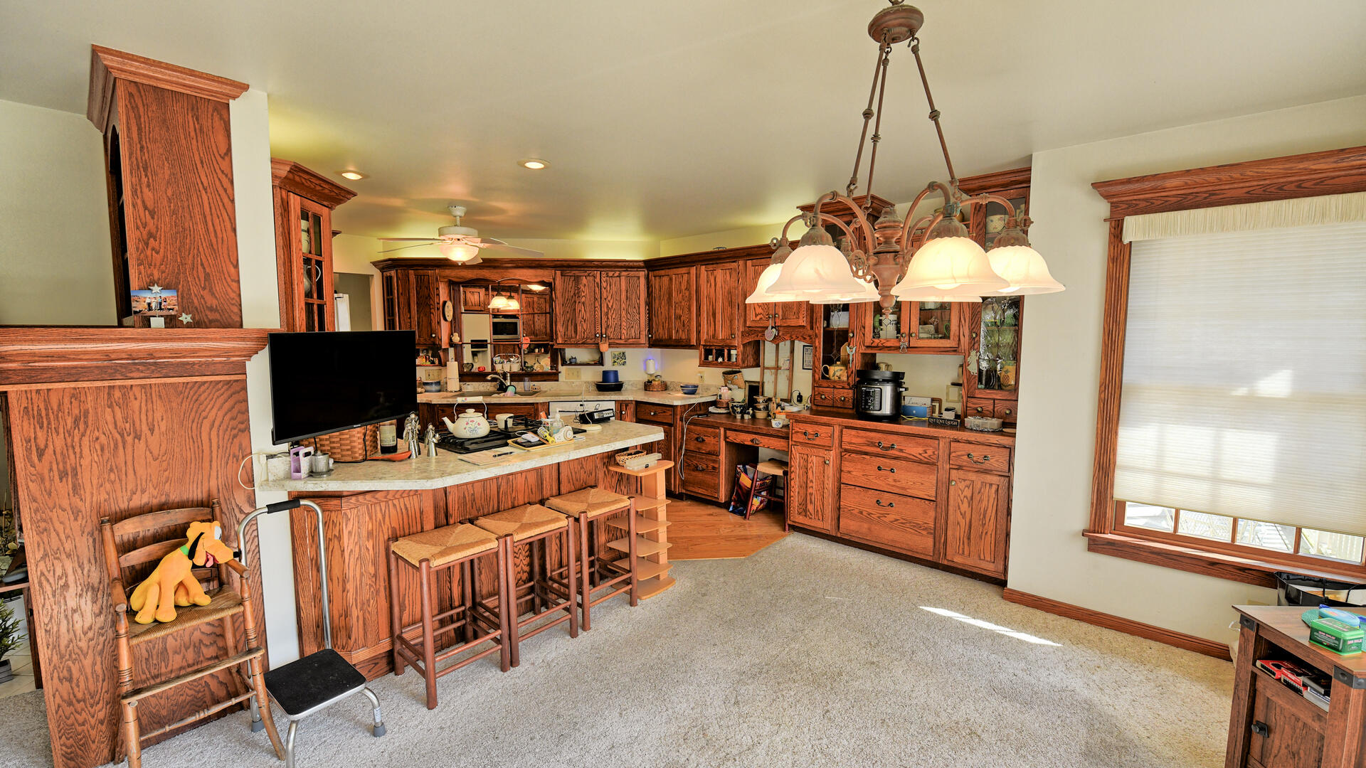 Portland, Michigan, 48875, United States, 5 Bedrooms Bedrooms, ,4 BathroomsBathrooms,Residential,For Sale,1928333