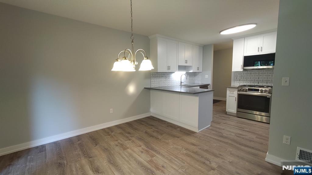 Mahwah, New Jersey, 07430, United States, 2 Bedrooms Bedrooms, ,2 BathroomsBathrooms,Residential,For Sale,1906473