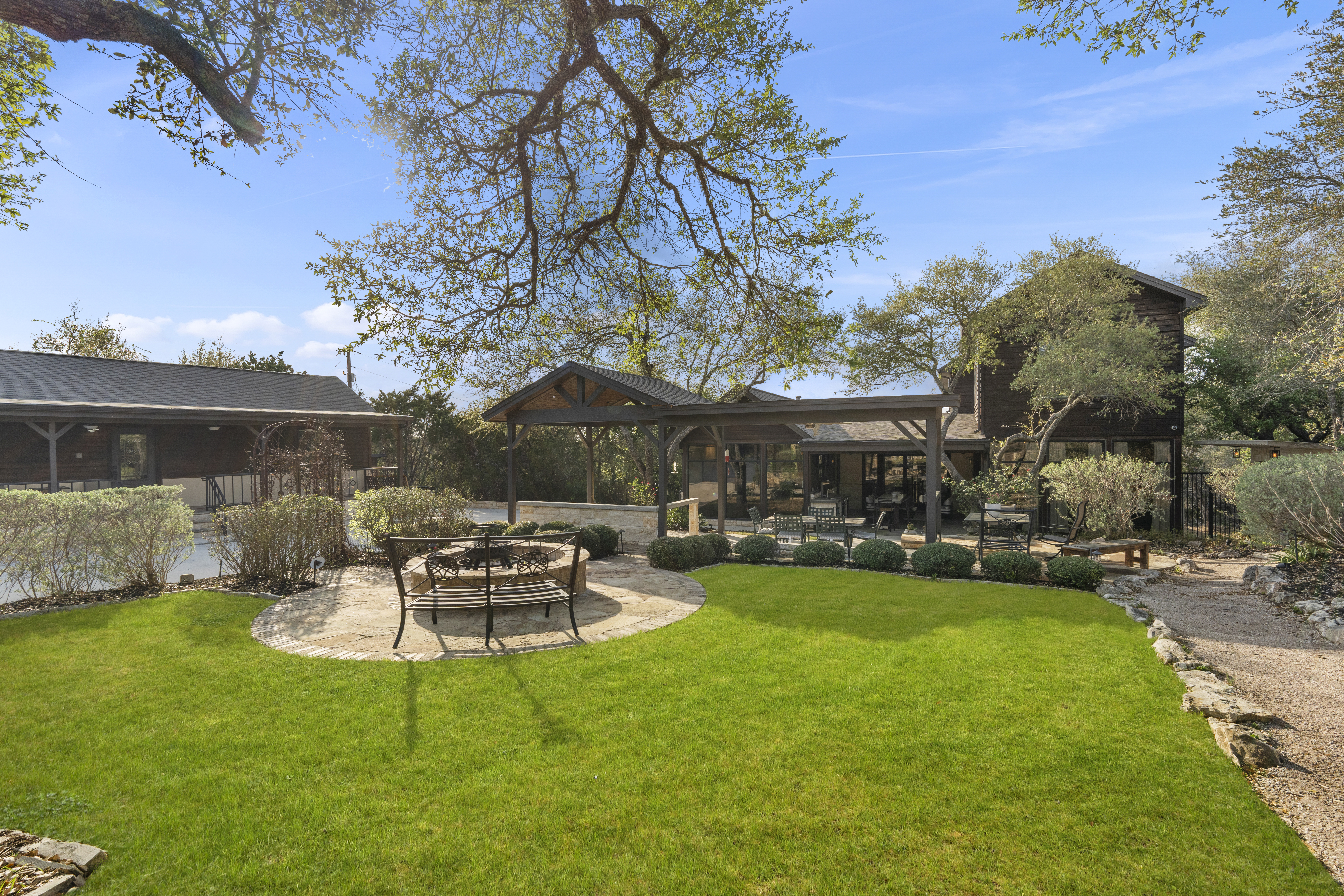  Spring Branch Luxury on 2.3 Acres - 物件實景