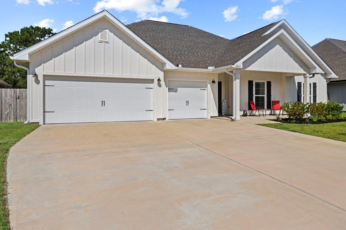 Gulf Breeze, Florida, 32563, United States, 4 Bedrooms Bedrooms, ,3 BathroomsBathrooms,Residential,For Sale,1933407