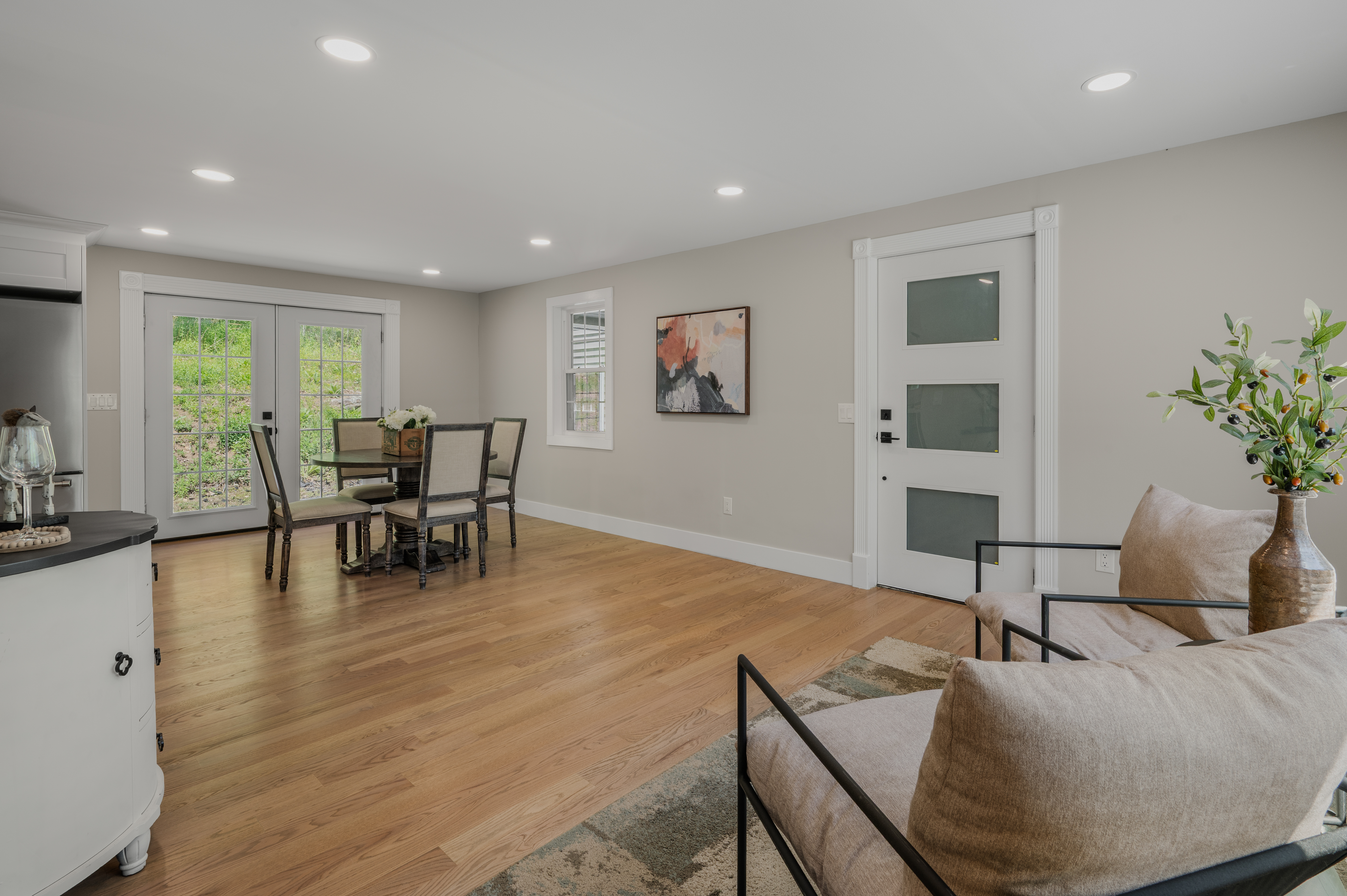  Beautiful and Spacious Colonial Home on 2.55 Acres - 物件實景