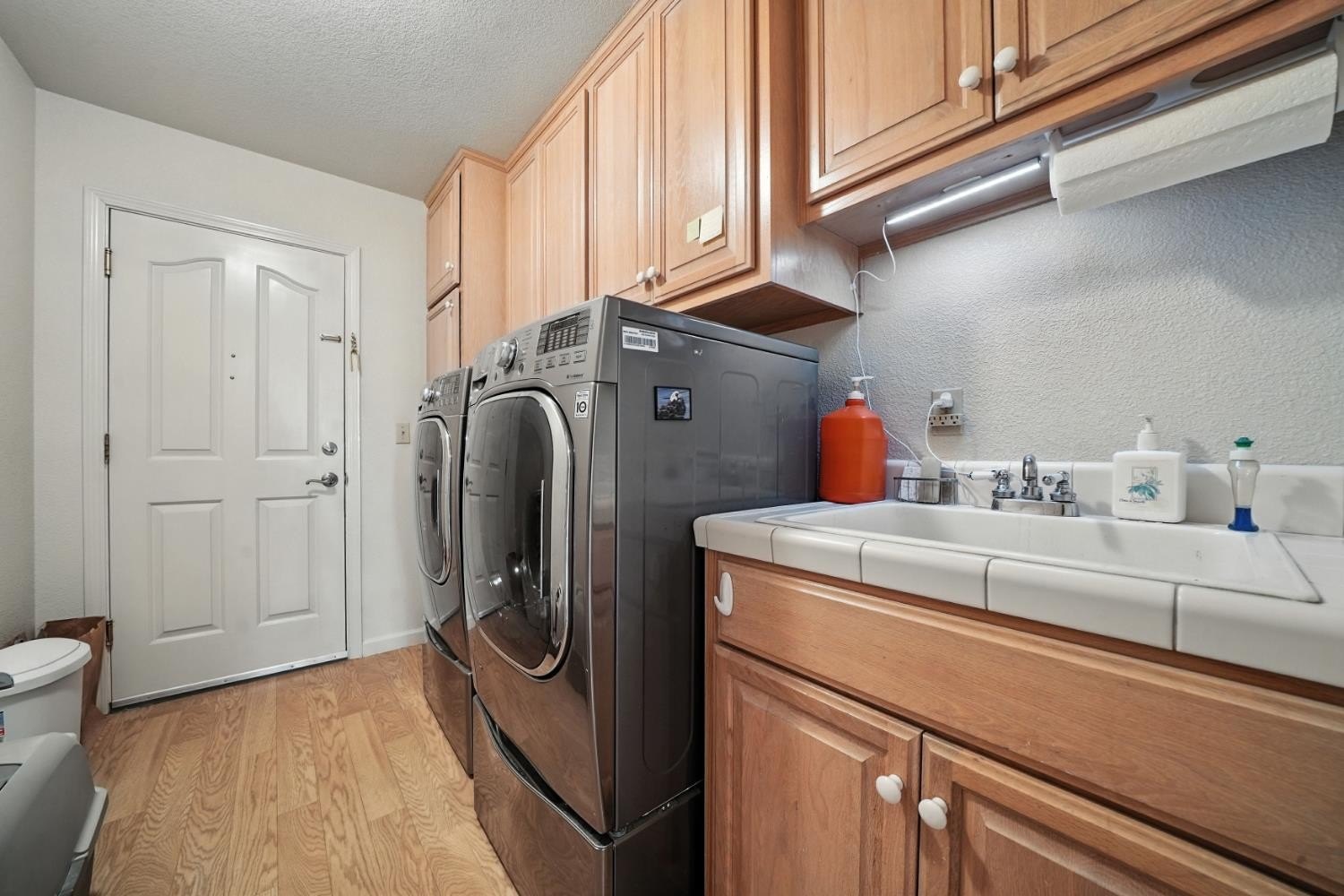 Wallace, California, 95254, United States, 4 Bedrooms Bedrooms, ,3 BathroomsBathrooms,Residential,For Sale,1976011