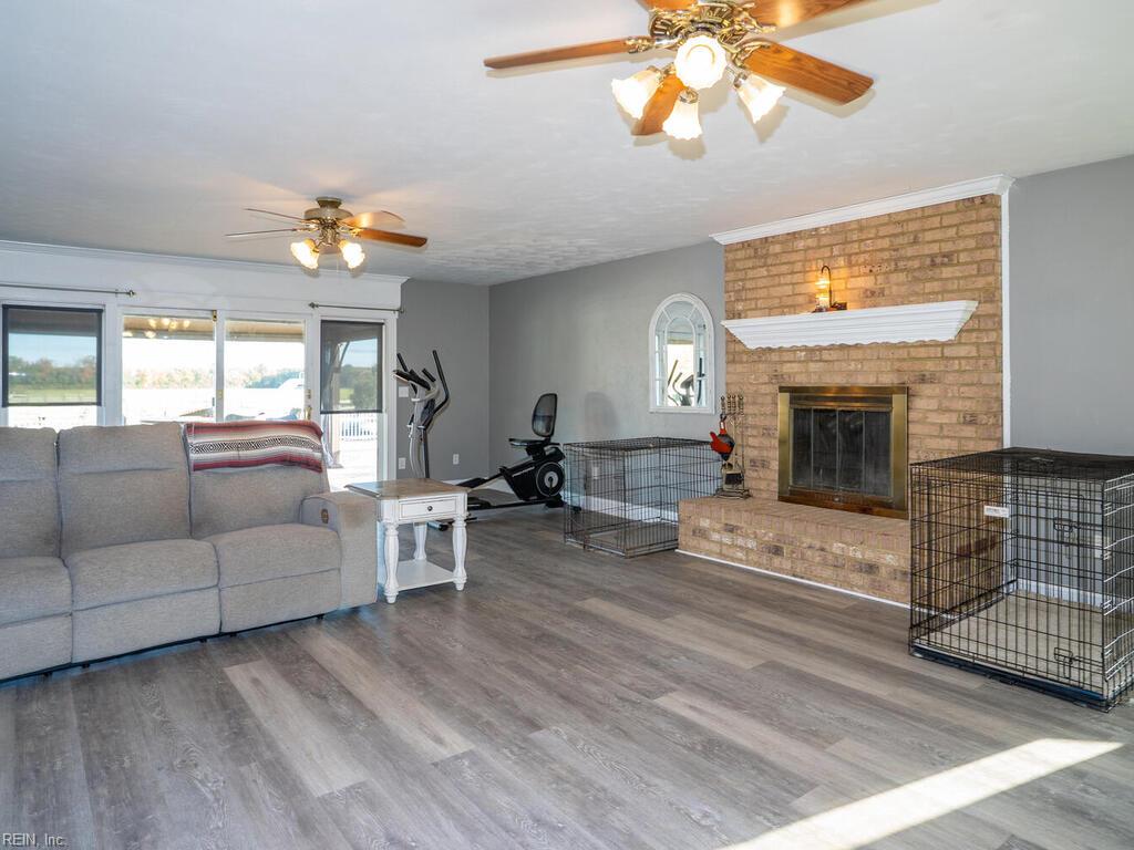 Virginia Beach Va, Virginia, 23457, United States, 4 Bedrooms Bedrooms, ,3 BathroomsBathrooms,Residential,For Sale,1989088