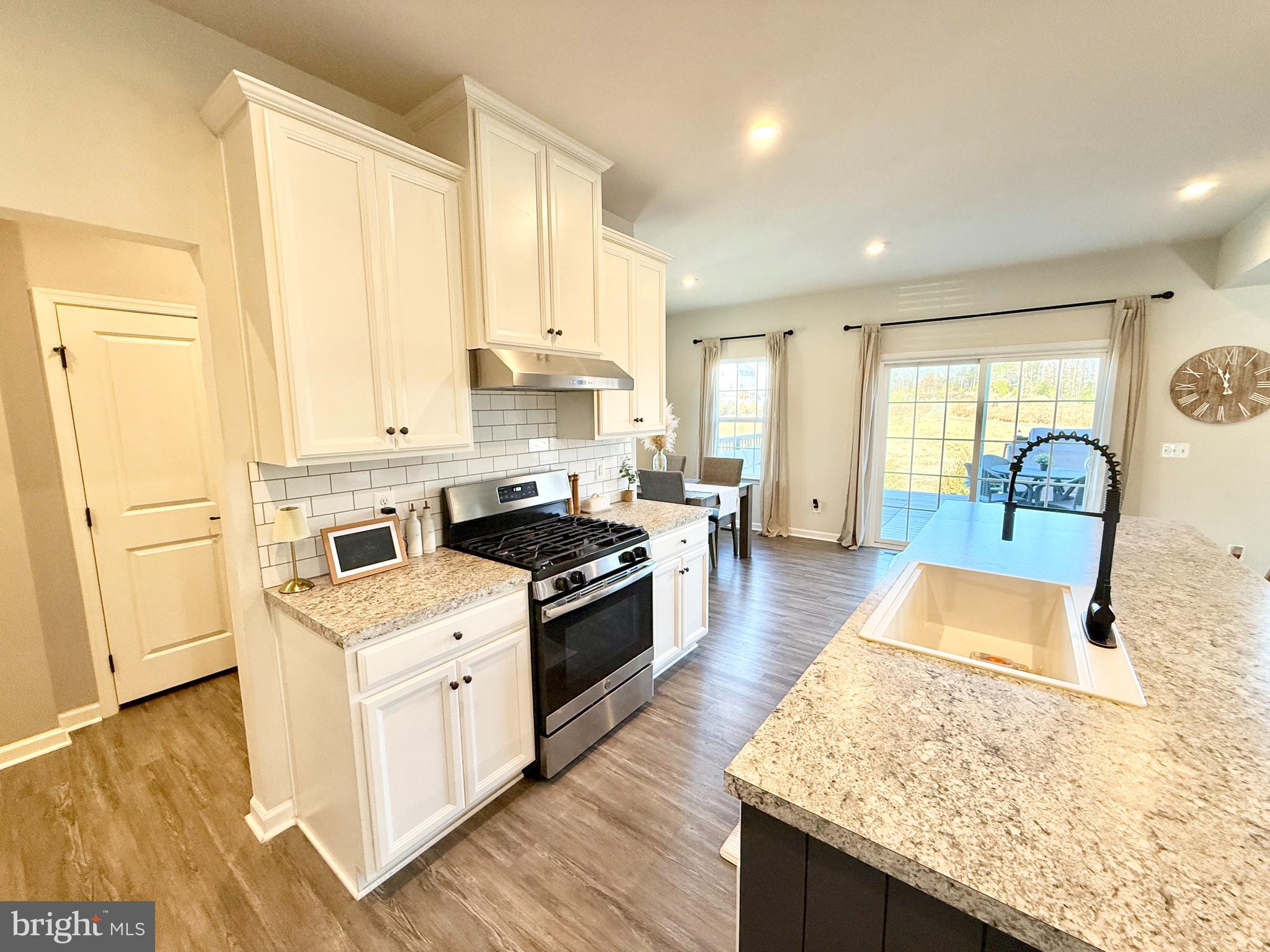 Stafford, Virginia, 22554, United States, 5 Bedrooms Bedrooms, ,4 BathroomsBathrooms,Residential,For Sale,2009953