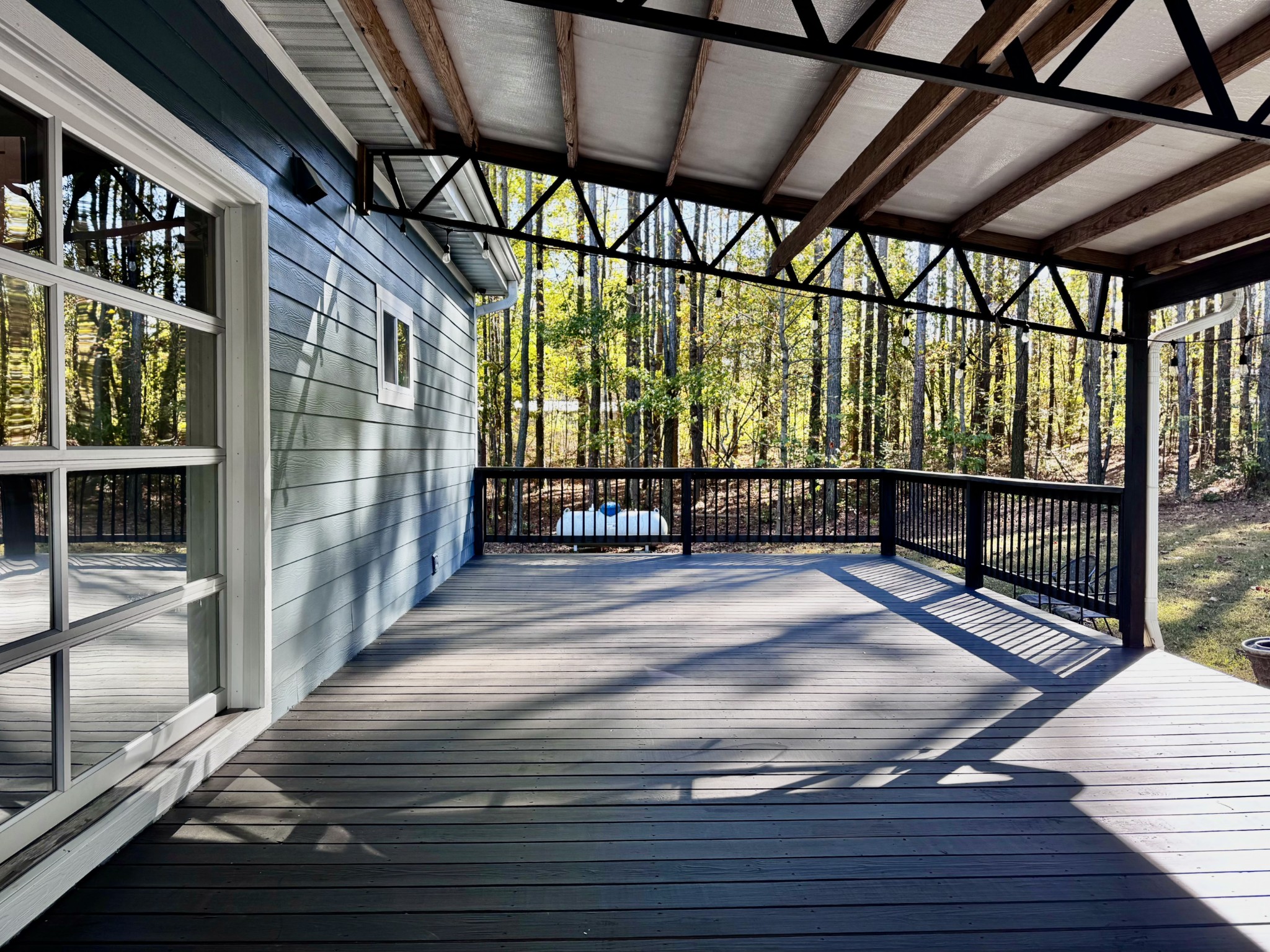 Lawrenceburg, Tennessee, 38464, United States, 3 Bedrooms Bedrooms, ,2 BathroomsBathrooms,Residential,For Sale,1988377