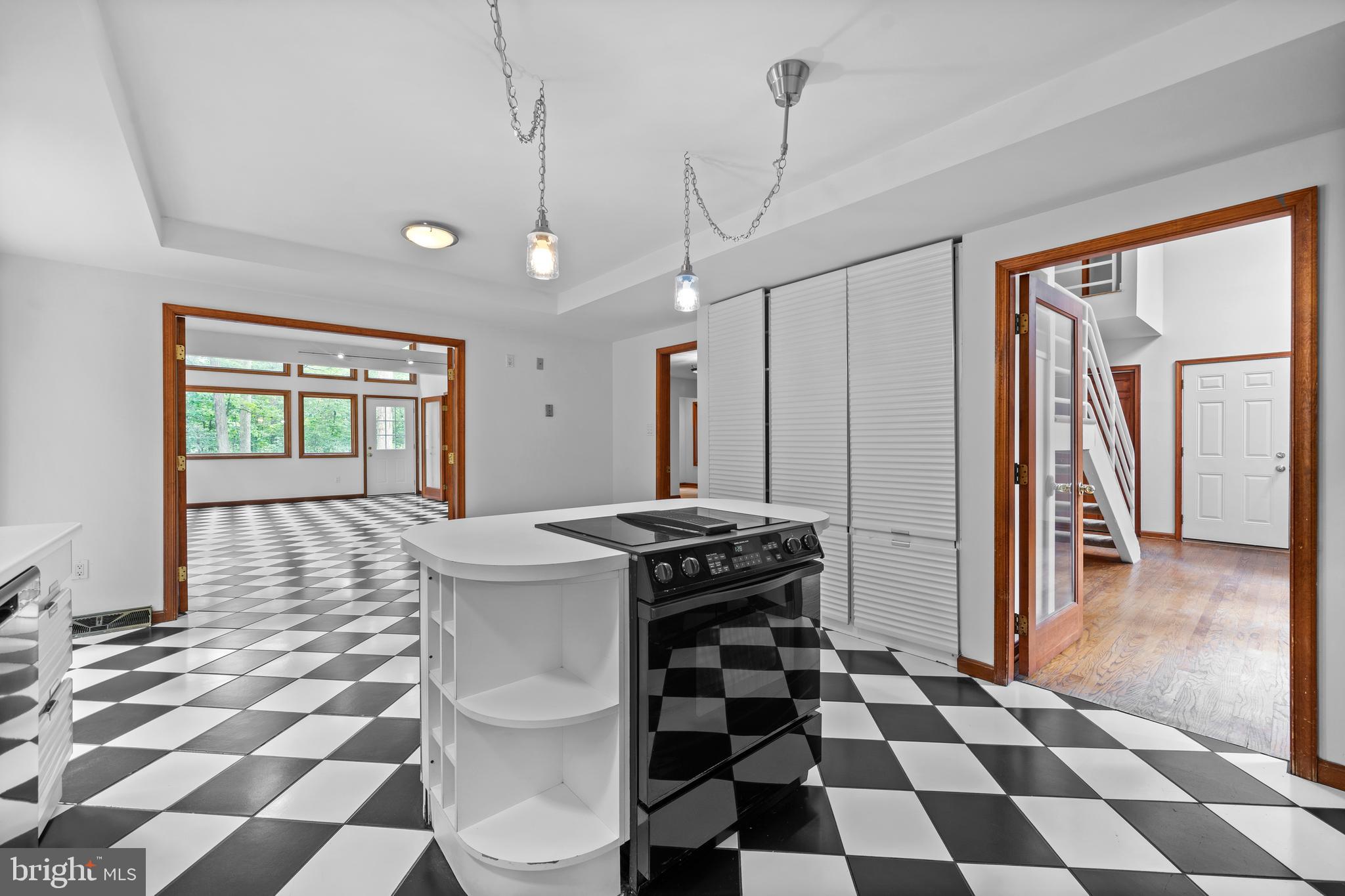 La Plata, Maryland, 20646, United States, 5 Bedrooms Bedrooms, ,4 BathroomsBathrooms,Residential,For Sale,1994243