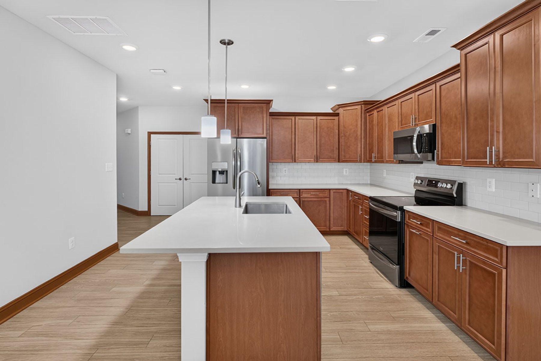  23134 Waggoner Ave - 物件實景