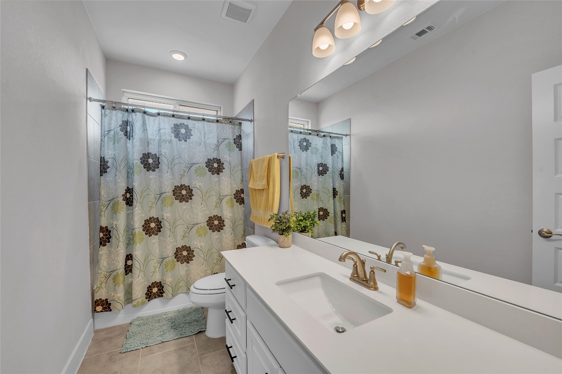 Georgetown, Texas, 78628, United States, 5 Bedrooms Bedrooms, ,5 BathroomsBathrooms,Residential,For Sale,1969205