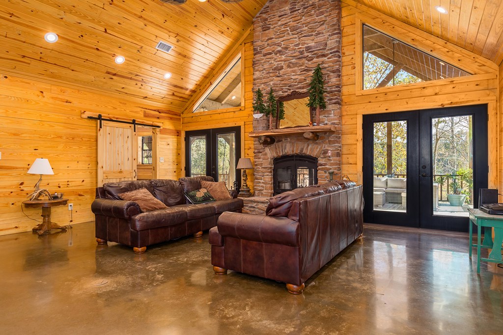 Huntington, Texas, 75949, United States, 3 Bedrooms Bedrooms, ,2 BathroomsBathrooms,Residential,For Sale,2002492