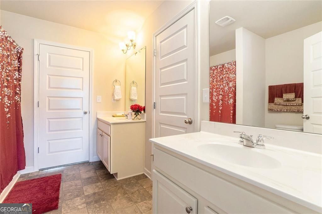 Loganville, Georgia, 30052, United States, 4 Bedrooms Bedrooms, ,4 BathroomsBathrooms,Residential,For Sale,1952006