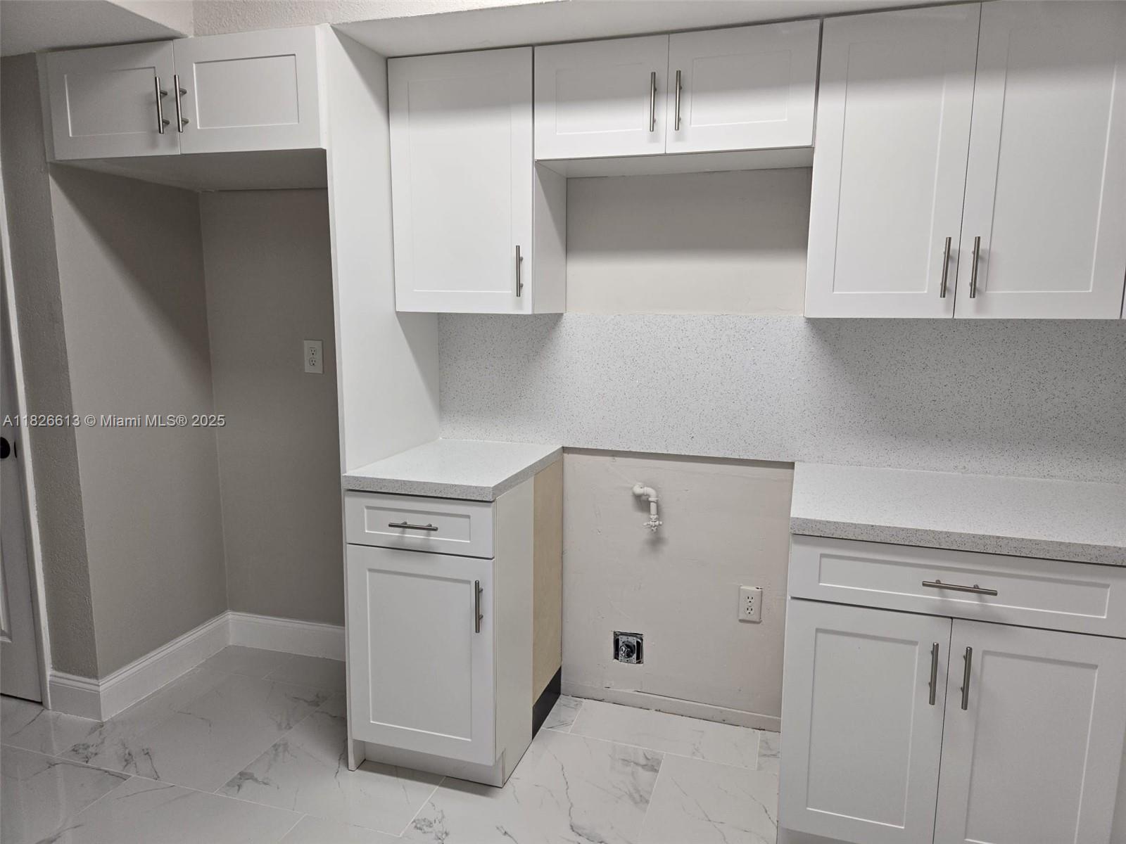Hollywood, Florida, 33024, United States, 3 Bedrooms Bedrooms, ,2 BathroomsBathrooms,Residential,For Sale,1933387