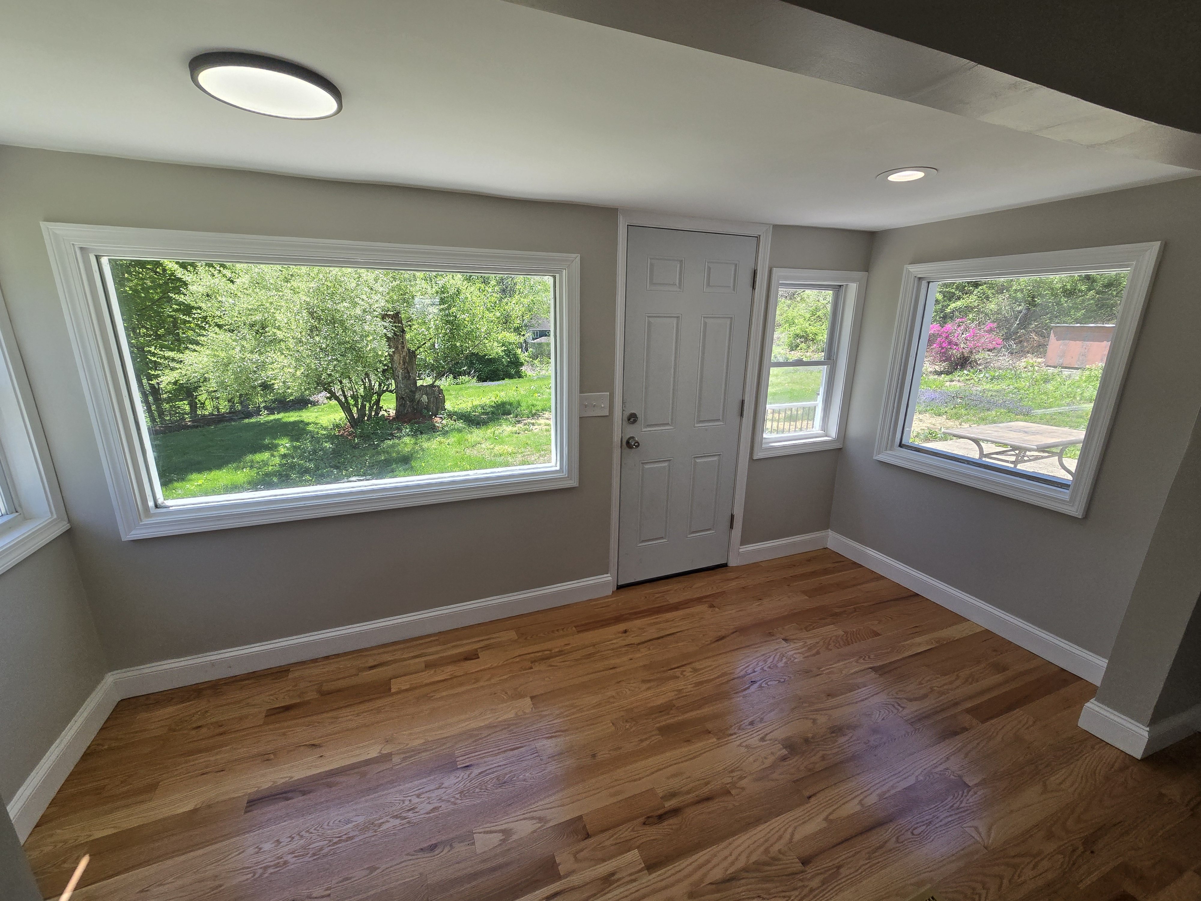 Beacon Falls, Connecticut, 06403, United States, 5 Bedrooms Bedrooms, ,2 BathroomsBathrooms,Residential,For Sale,2045464