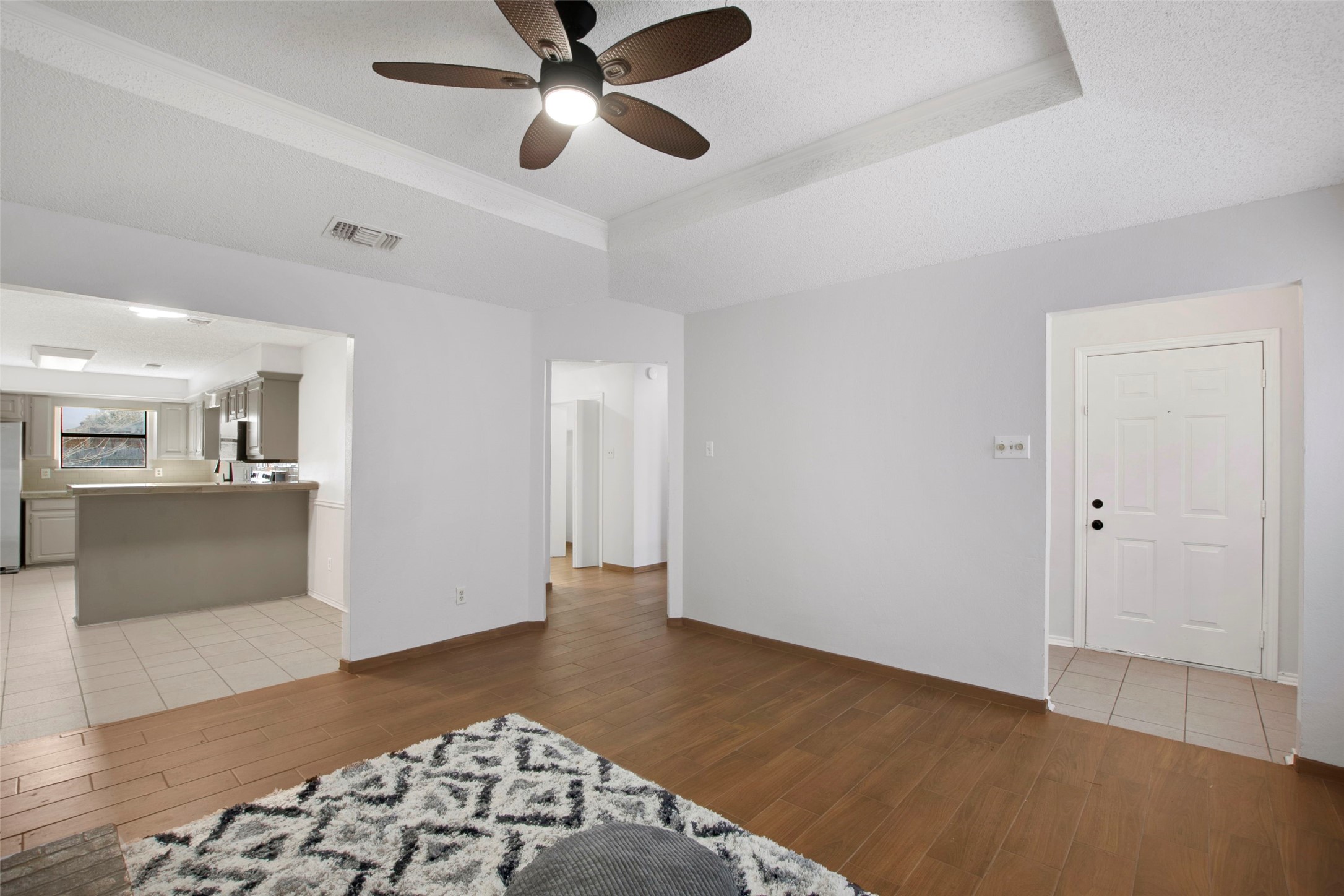 Sachse, Texas, 75048, United States, 6 Bedrooms Bedrooms, ,4 BathroomsBathrooms,Residential,For Sale,1805527