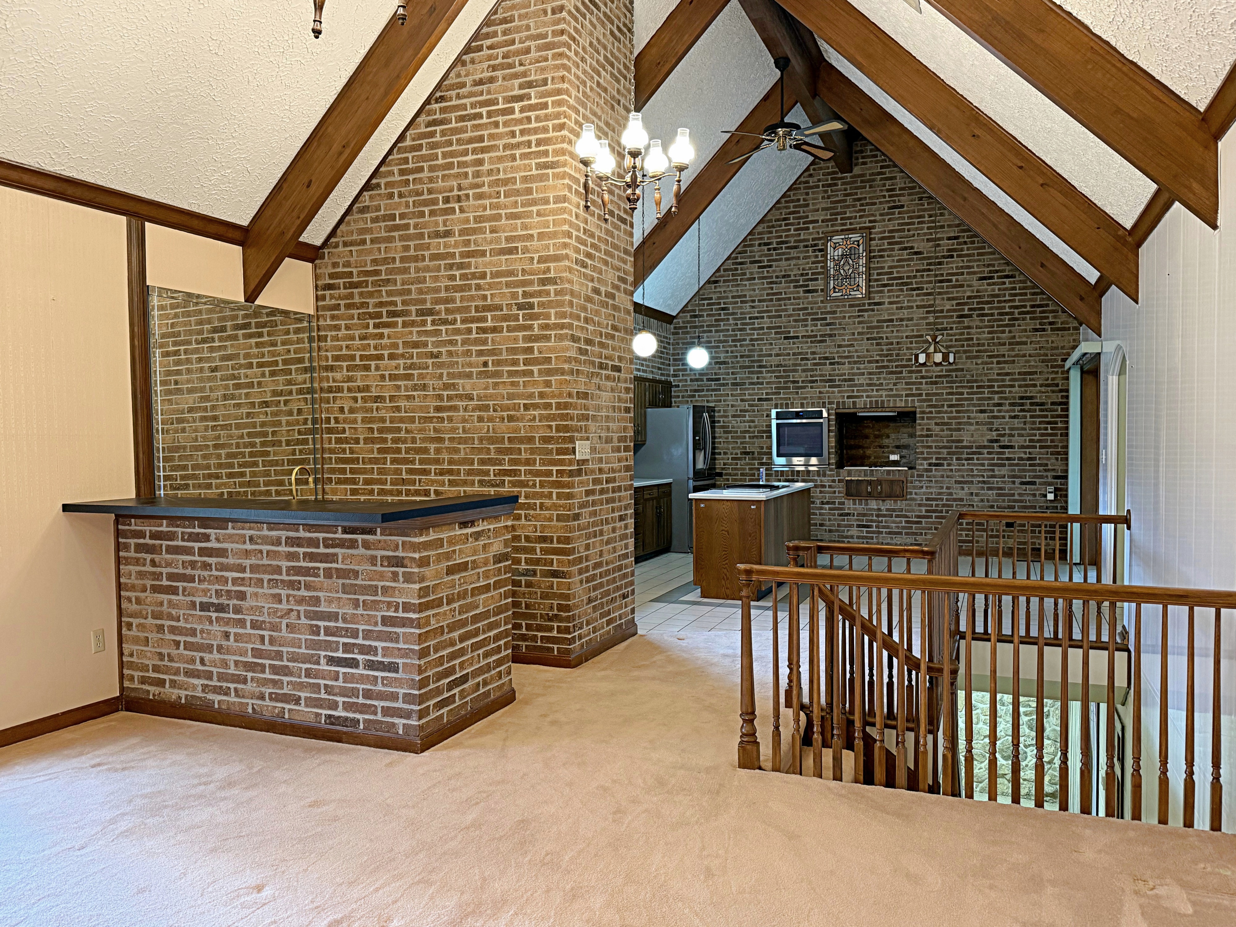 Loogootee, Indiana, 47553, United States, 3 Bedrooms Bedrooms, ,4 BathroomsBathrooms,Residential,For Sale,2002453