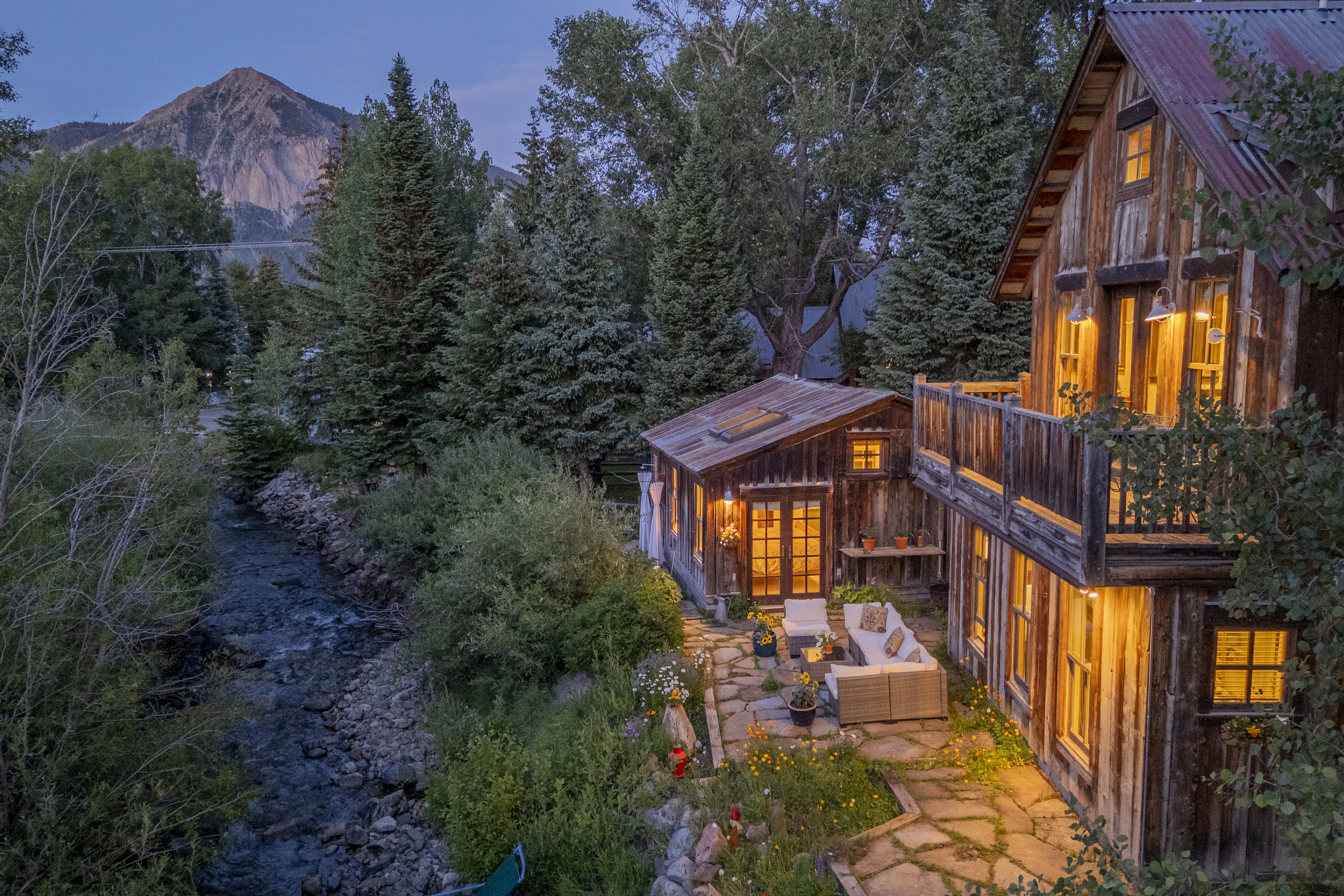  BEAR ALLEY - Unwrap The Fairytale - A Once-In-A-Lifetime Creekside Compound - 物件實景
