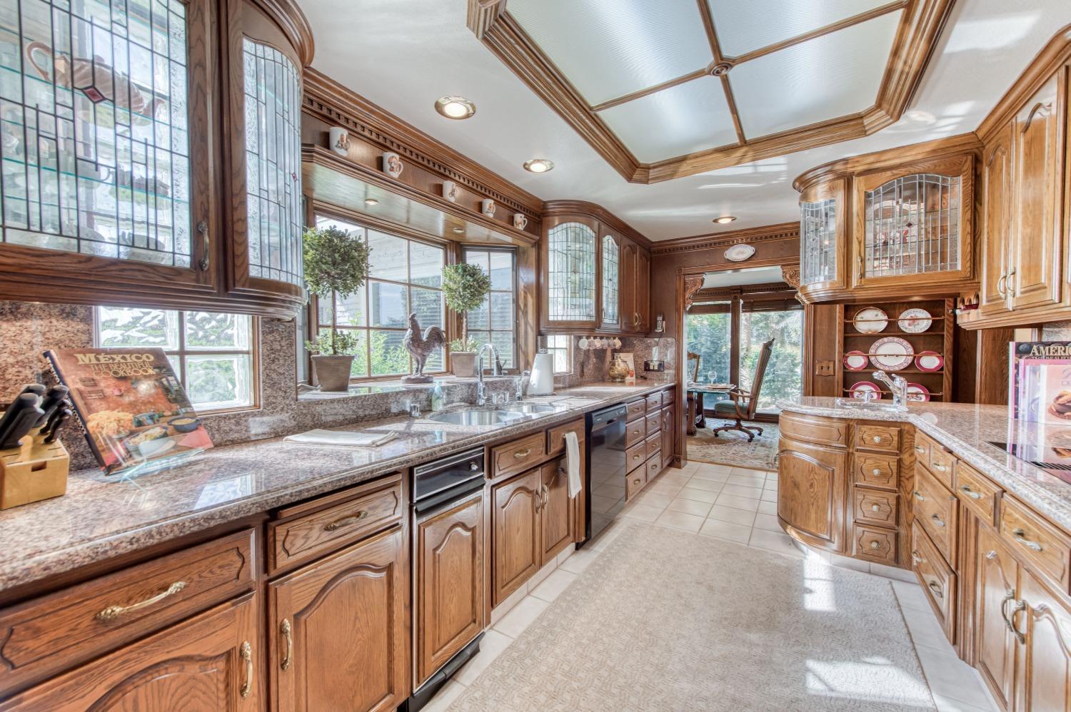 Kerman, California, 93630, United States, 5 Bedrooms Bedrooms, ,3 BathroomsBathrooms,Residential,For Sale,1928392