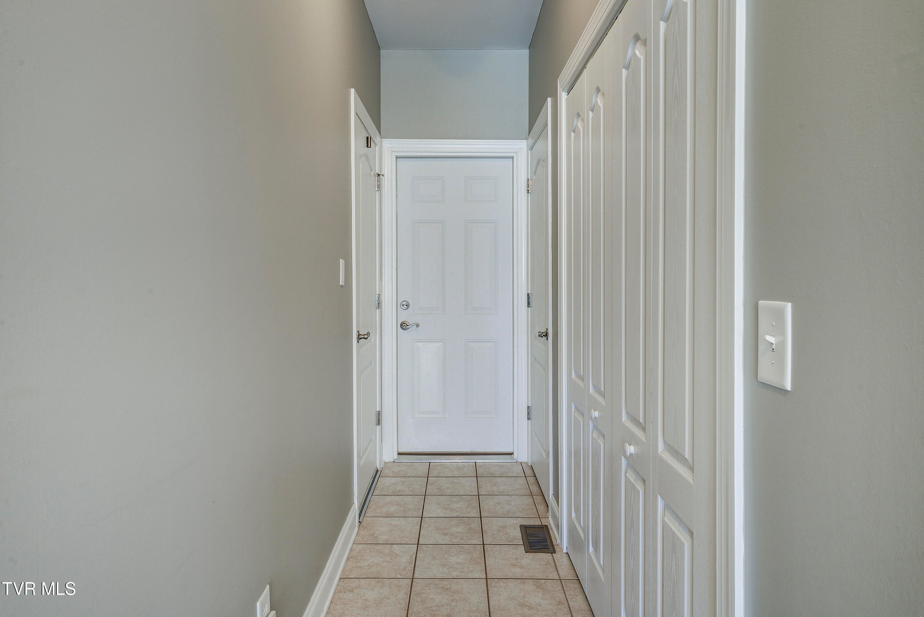 Johnson City, Tennessee, 37604, United States, 5 Bedrooms Bedrooms, ,3 BathroomsBathrooms,Residential,For Sale,1964815