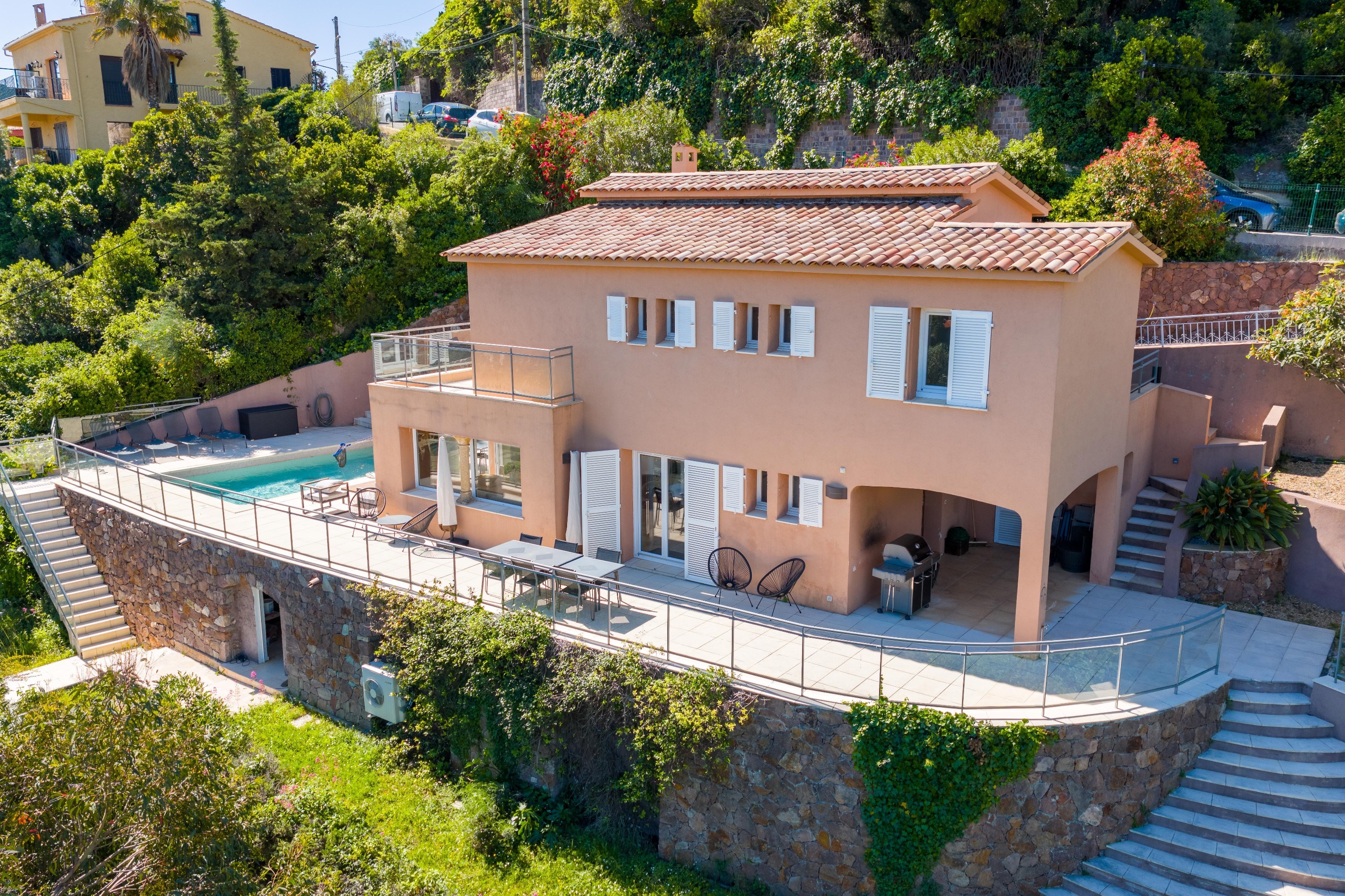  Théoule-sur-Mer Contemporary villa with panoramic sea views in a gated resident… - 物件實景