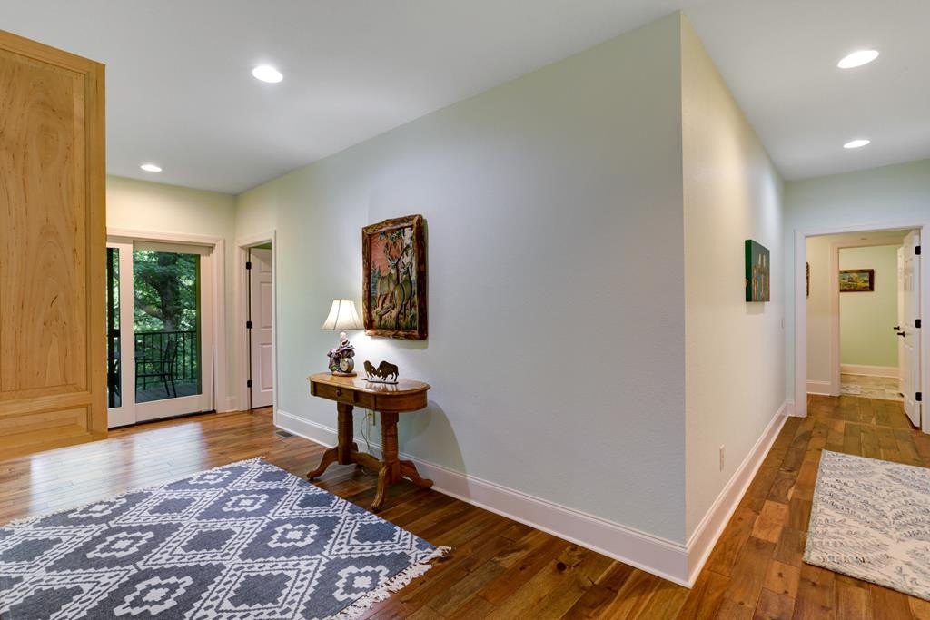 Hiawassee, Georgia, 30546, United States, 3 Bedrooms Bedrooms, ,5 BathroomsBathrooms,Residential,For Sale,1792070