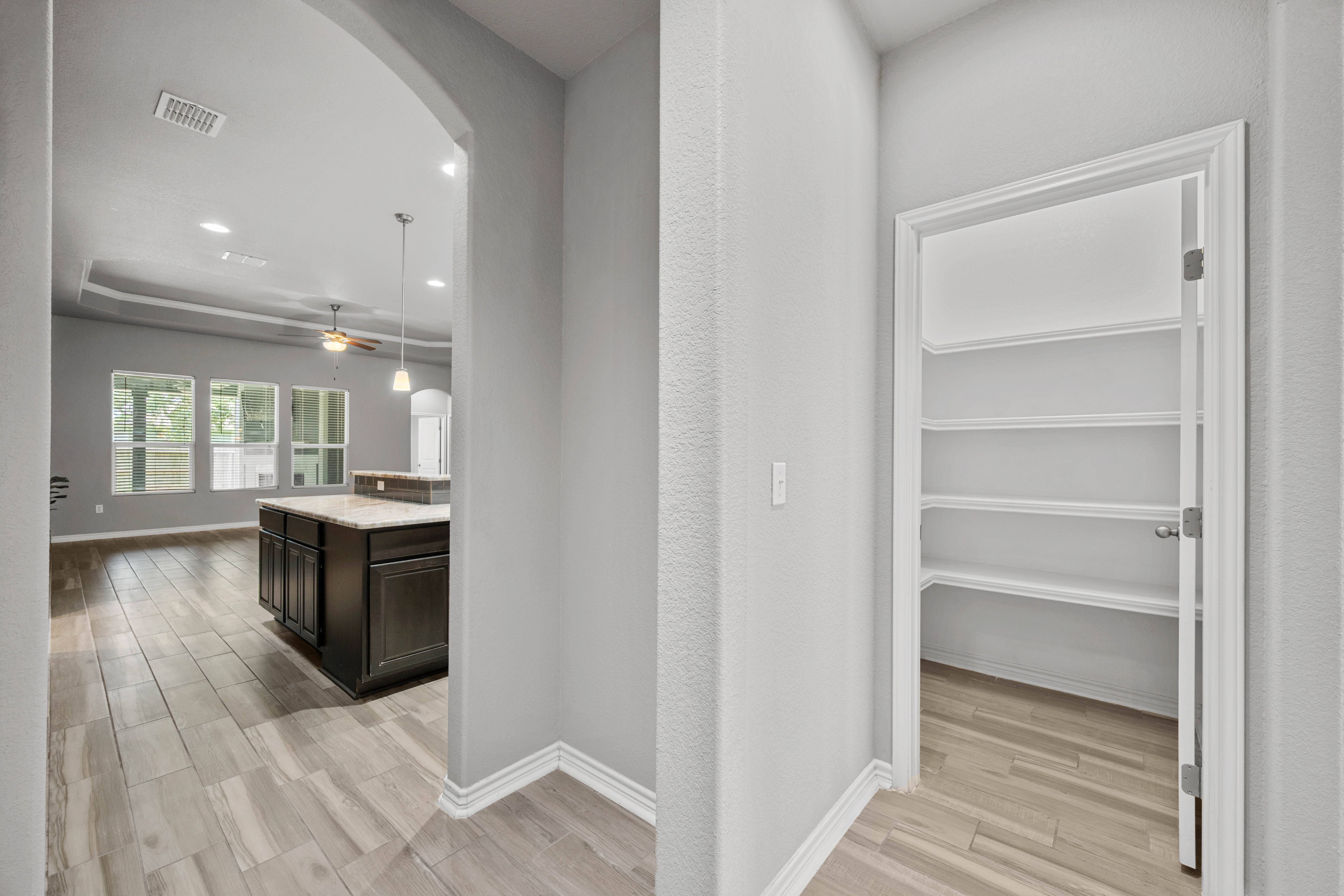  Gorgeous 4BR Home in Wandering Oaks - 物件實景