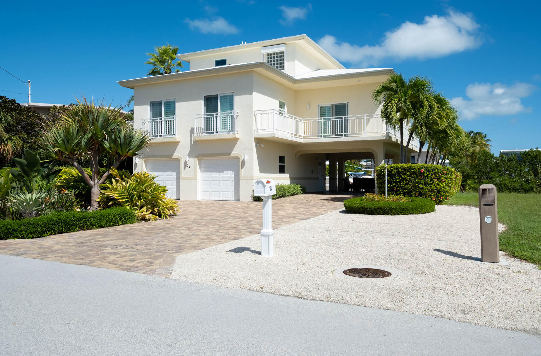 ISLAMORADA, Florida, 33036, United States, 3 Bedrooms Bedrooms, ,2 BathroomsBathrooms,Residential,For Sale,1987707