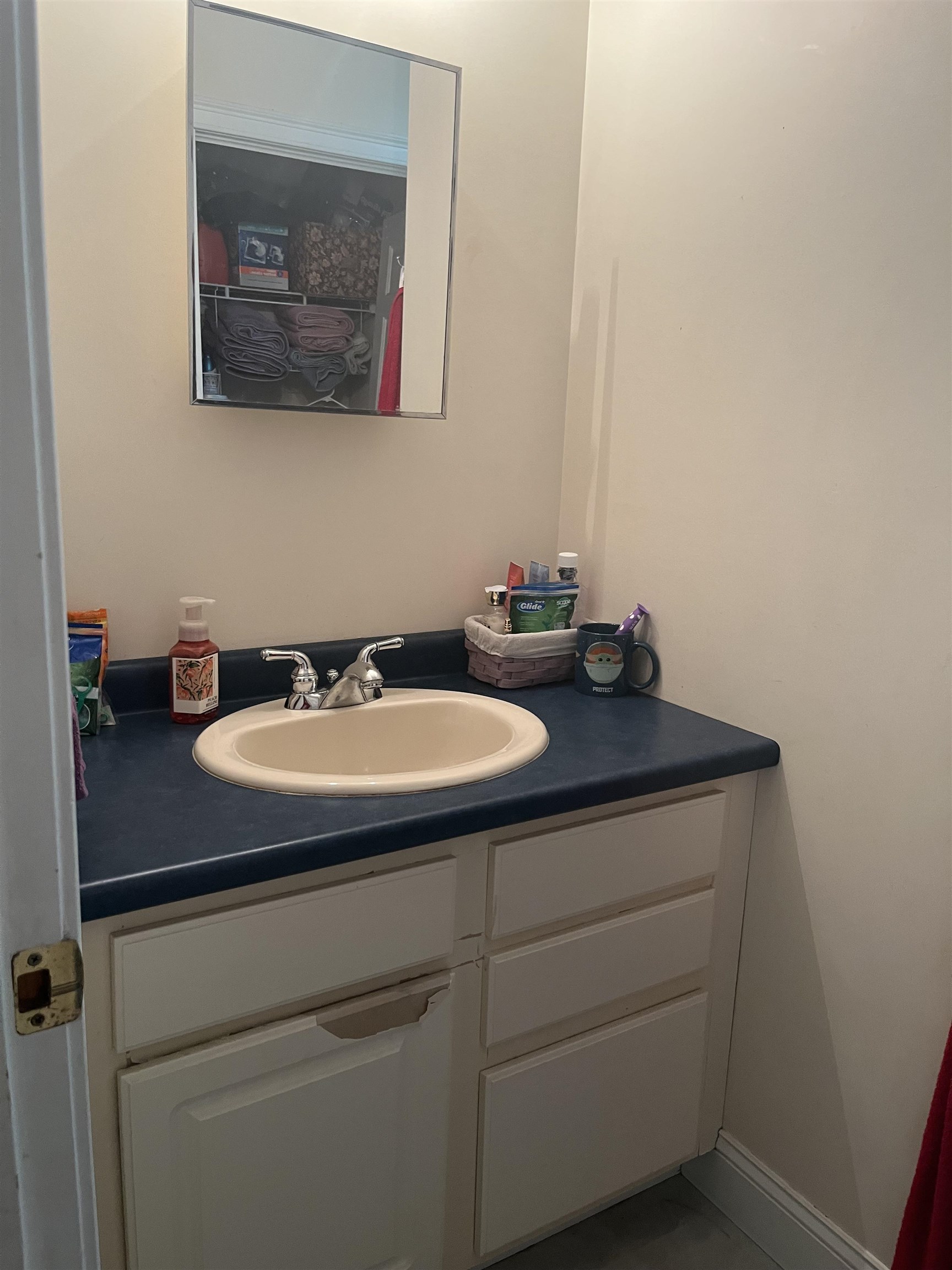 Pittsfield, New Hampshire, 03263, United States, 3 Bedrooms Bedrooms, ,3 BathroomsBathrooms,Residential,For Sale,1967669