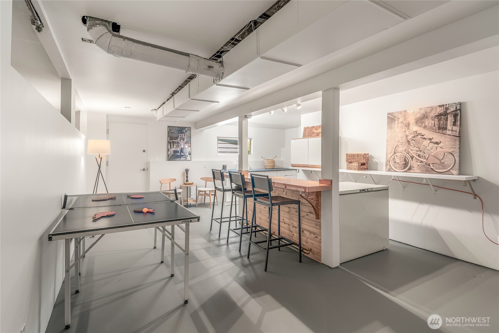 Kirkland, Washington, 98033, United States, 3 Bedrooms Bedrooms, ,2 BathroomsBathrooms,Residential,For Sale,1988237