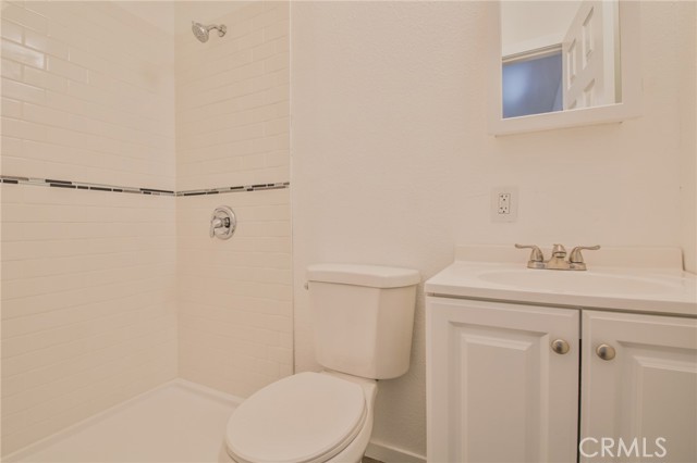 Los Angeles, California, 90001, United States, 4 Bedrooms Bedrooms, ,Residential,For Sale,1928071