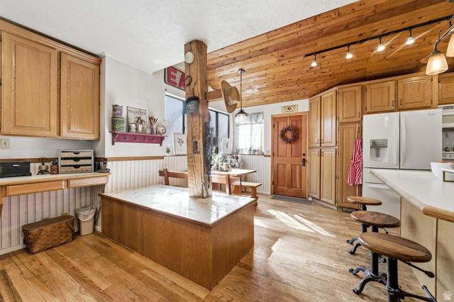 Centerville, Utah, 84014, United States, 4 Bedrooms Bedrooms, ,4 BathroomsBathrooms,Residential,For Sale,2027552