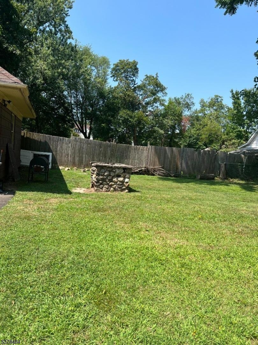 Plainfield City, New Jersey, 07063, United States, 6 Bedrooms Bedrooms, ,5 BathroomsBathrooms,Residential,For Sale,1967599