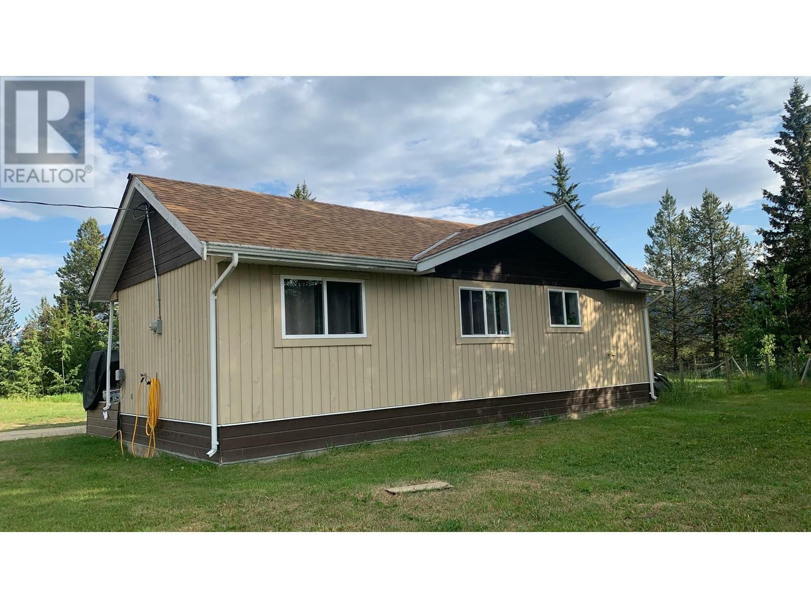 VALEMOUNT, British Columbia, V0E 2Z0, CA, 2 Bedrooms Bedrooms, ,1 BathroomBathrooms,Residential,For Sale,1836859
