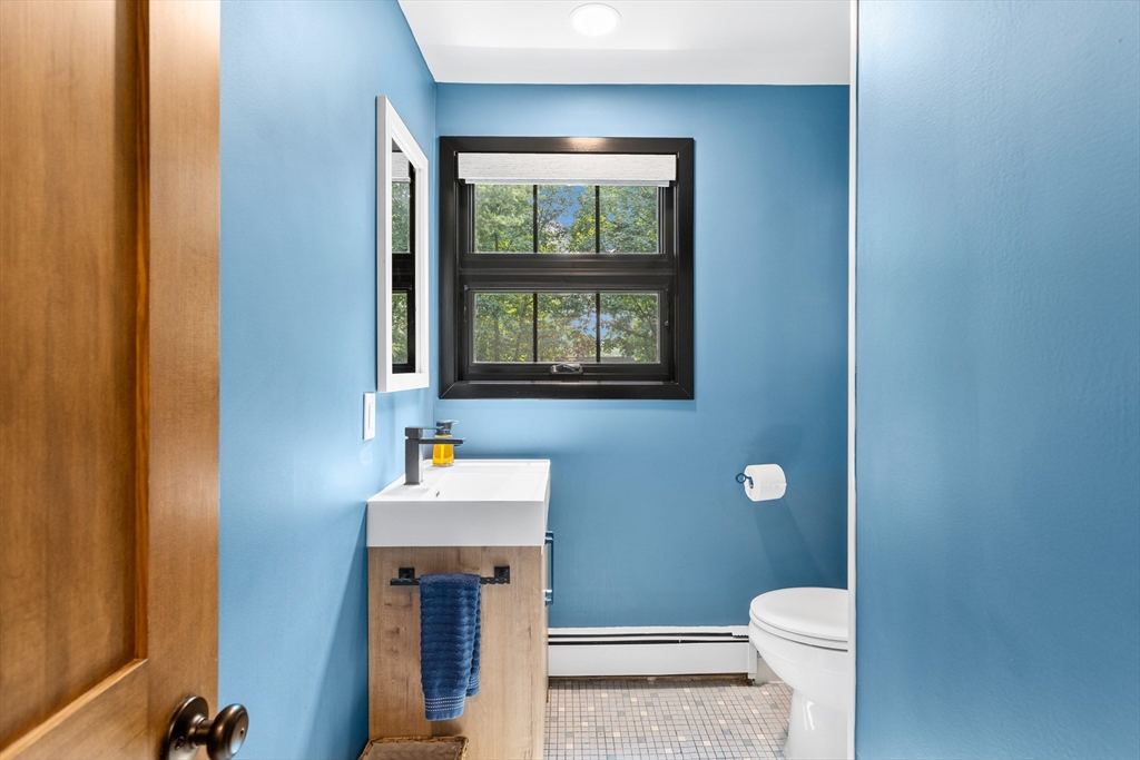 Waltham, Massachusetts, 02451, United States, 4 Bedrooms Bedrooms, ,2 BathroomsBathrooms,Residential,For Sale,1914074